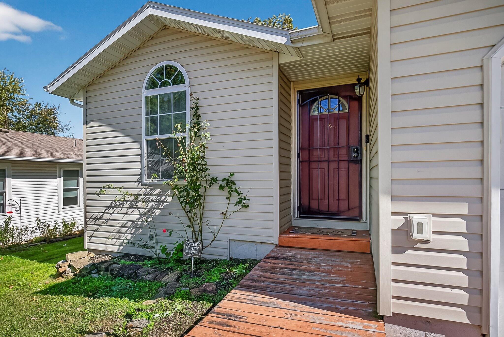 1638 North Engel Avenue Property Photo 4