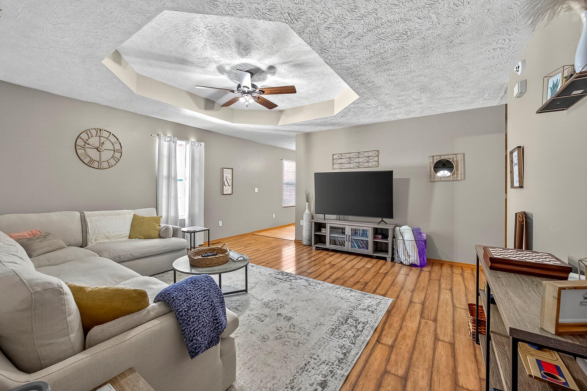 1638 North Engel Avenue Property Photo 5