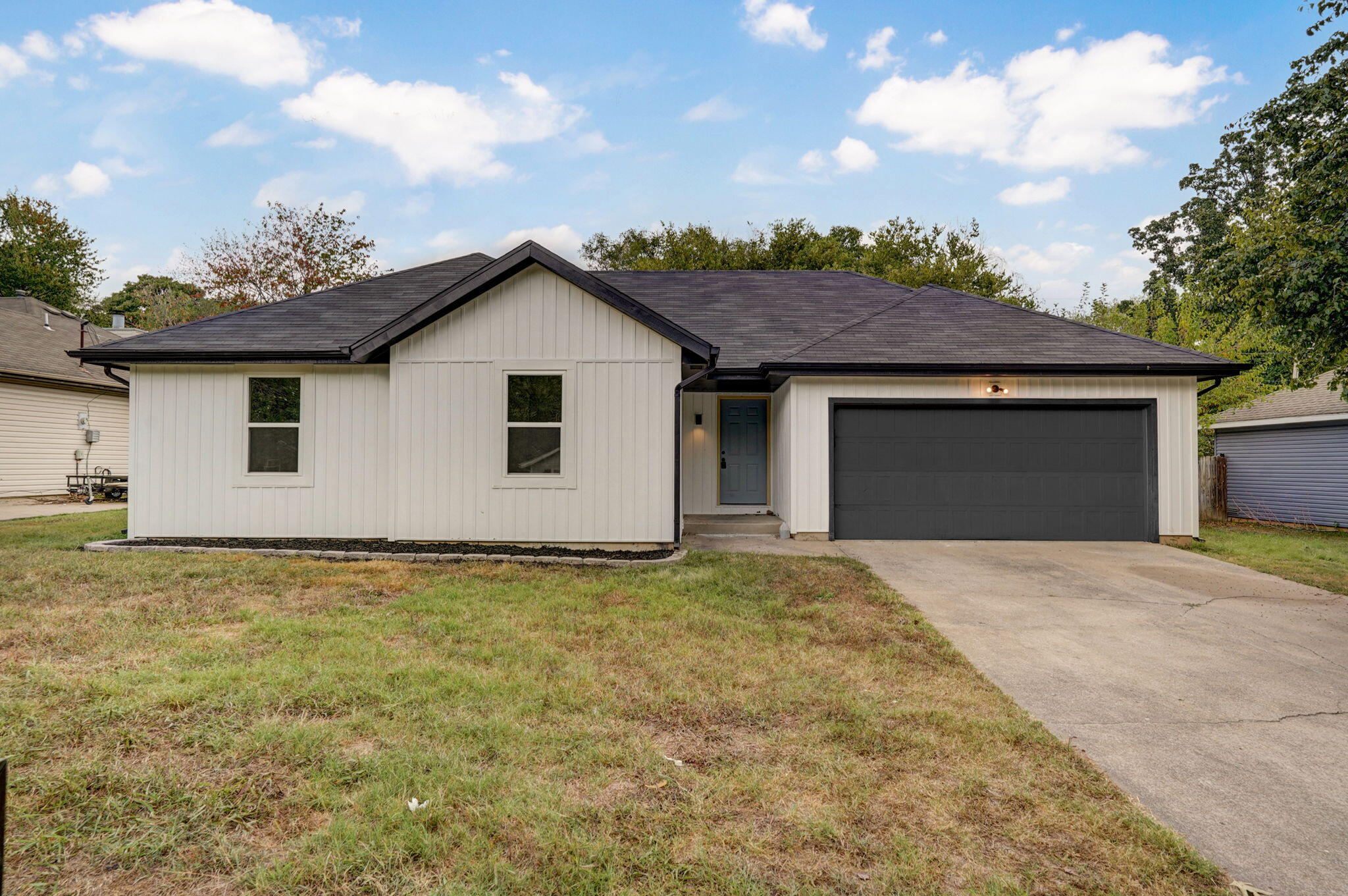 2859 West Cherokee Street Property Photo 1