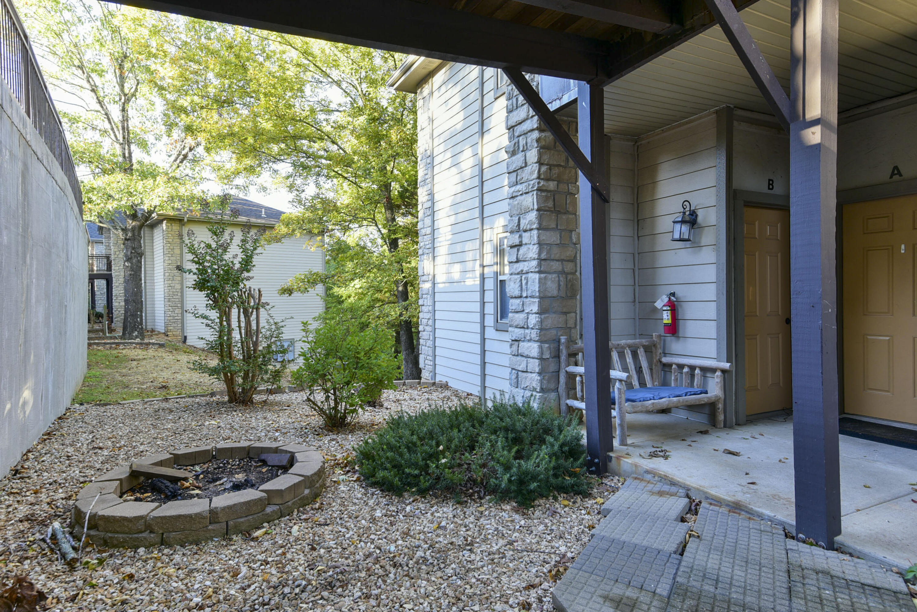 131 Oak Lane Property Photo 2