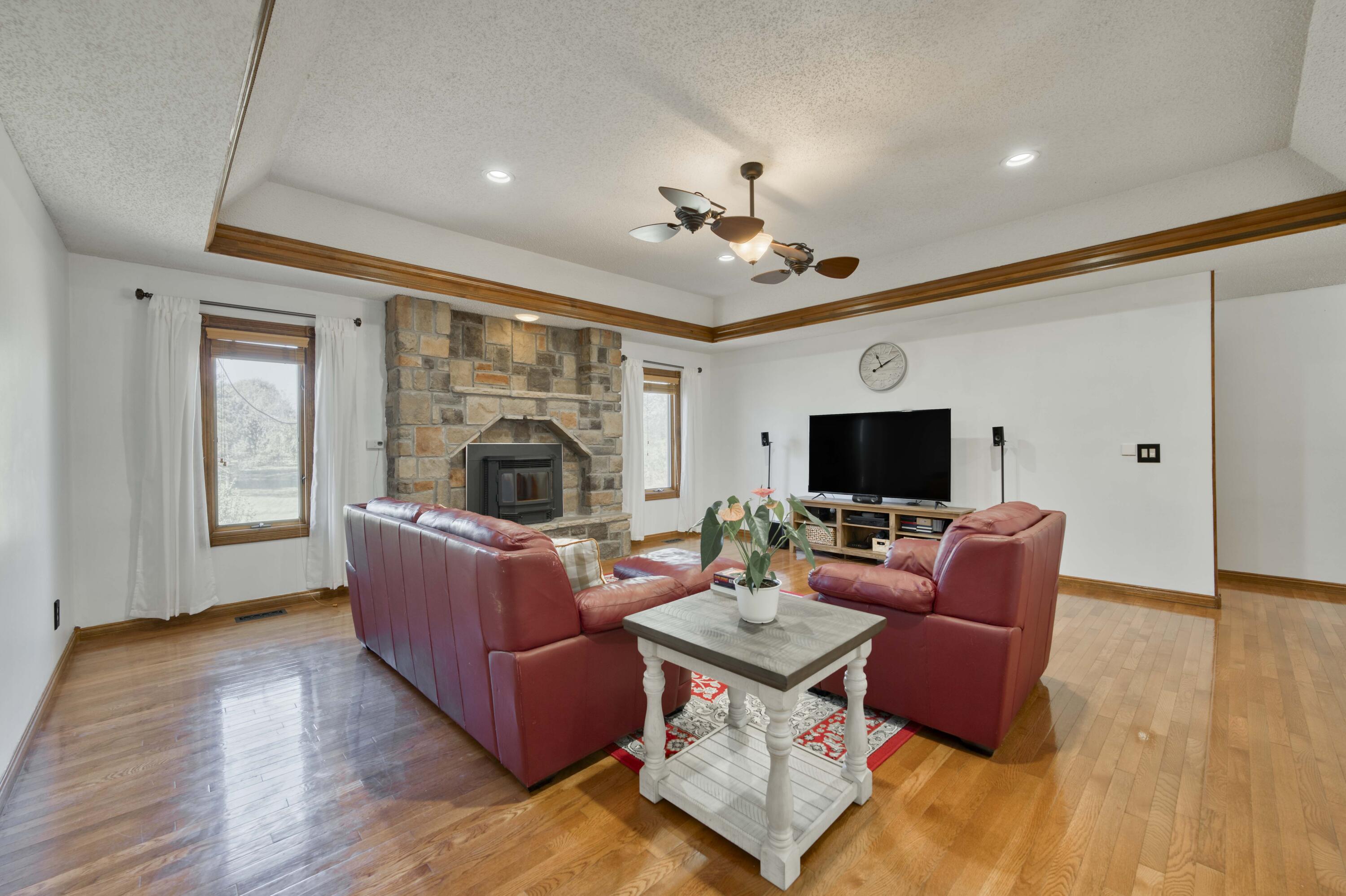 1907 North Prairie Court Property Photo 12