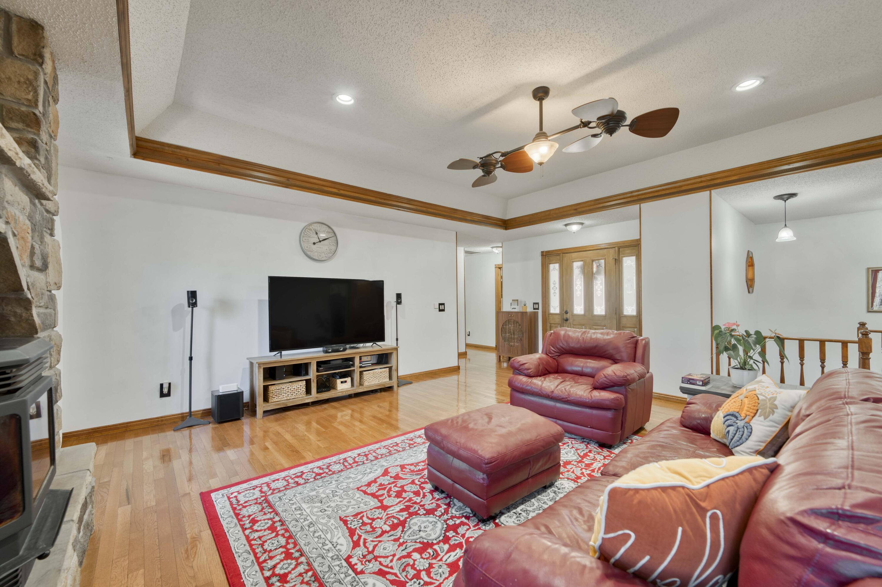 1907 North Prairie Court Property Photo 13