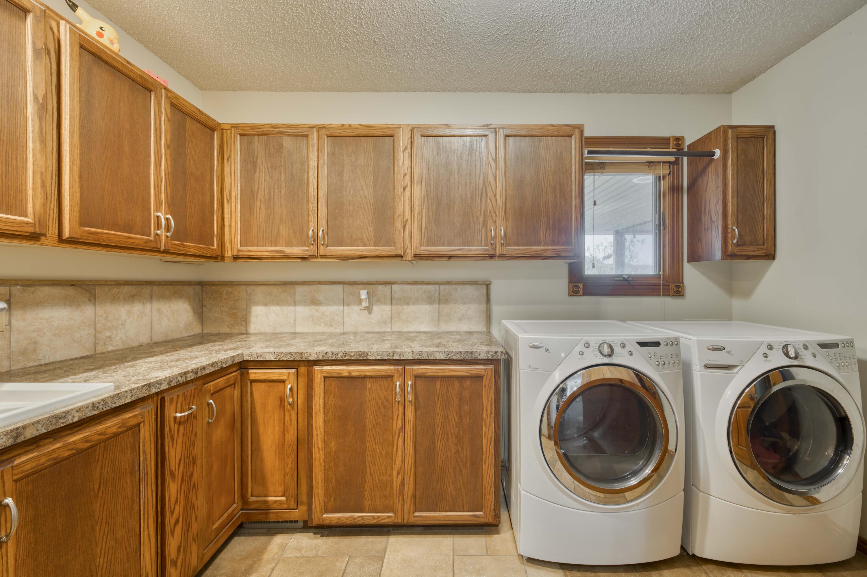 1907 North Prairie Court Property Photo 28