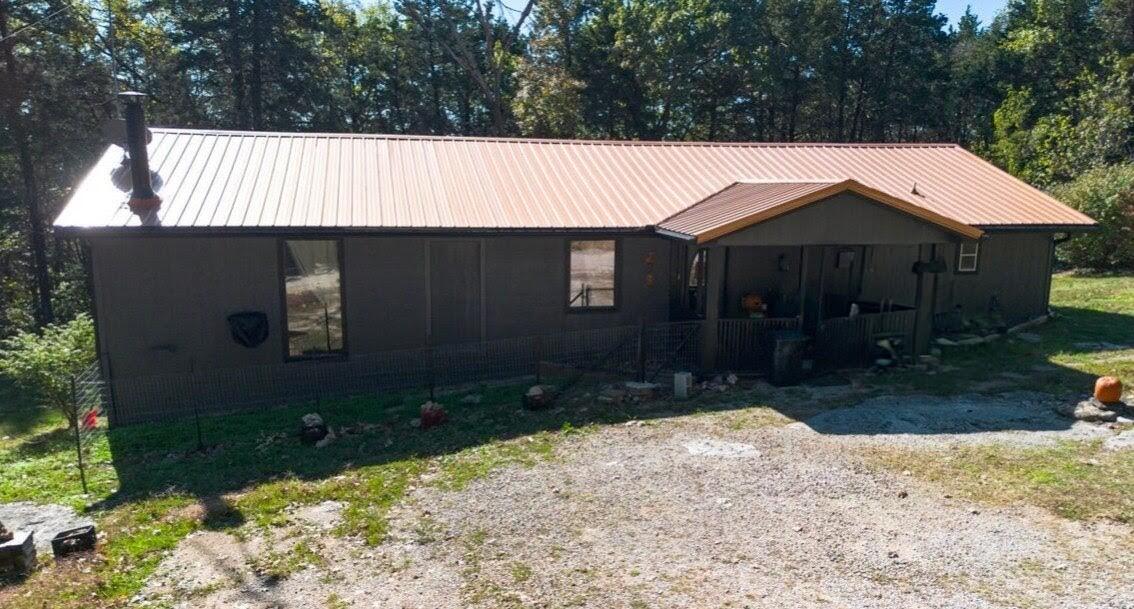 20494 Avery Road Property Photo 2
