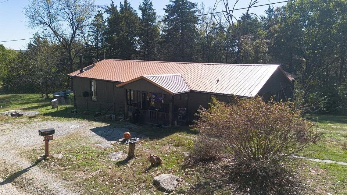 20494 Avery Road Property Photo 3