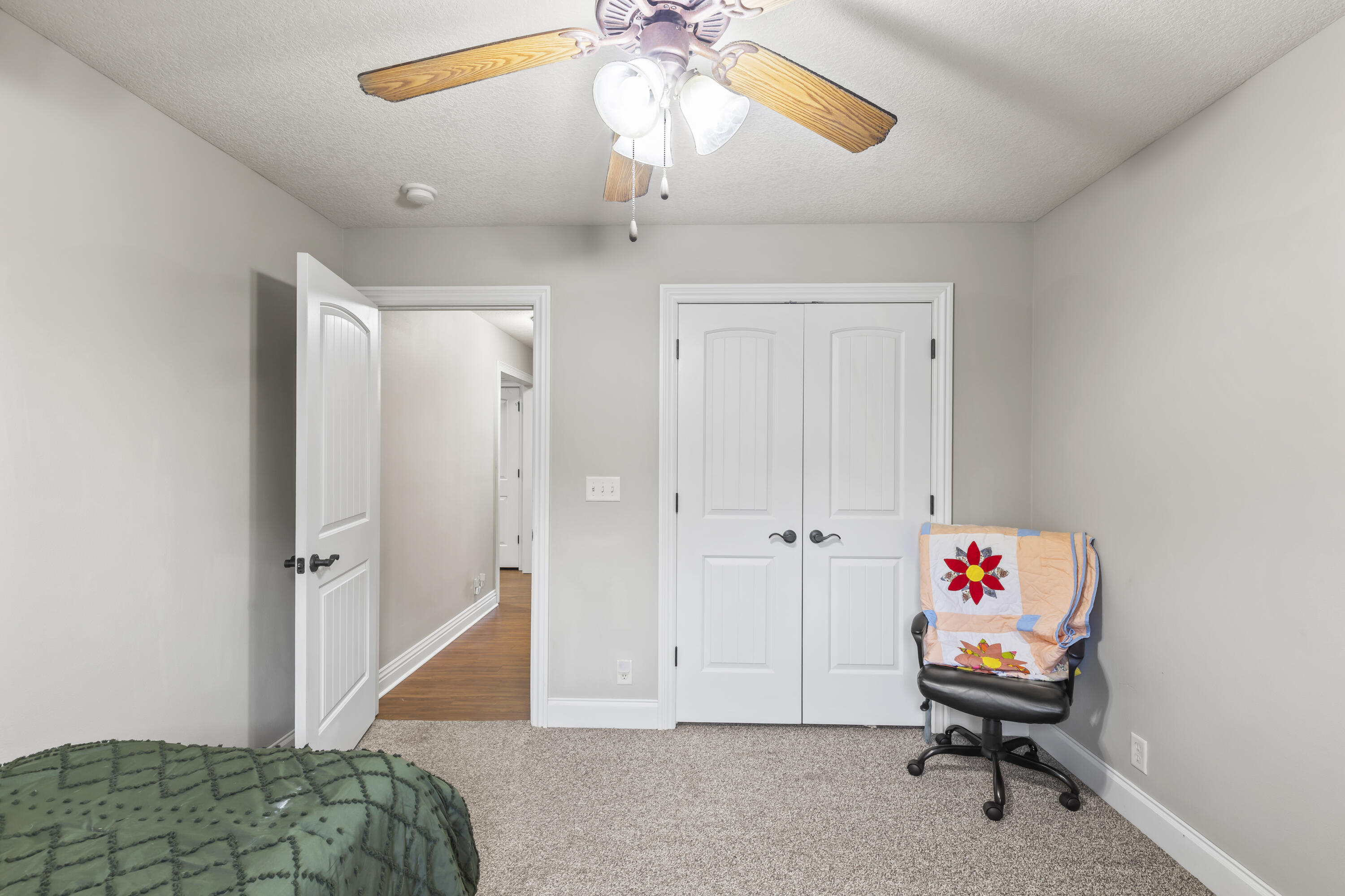 1405 Hagny Street Property Photo 8