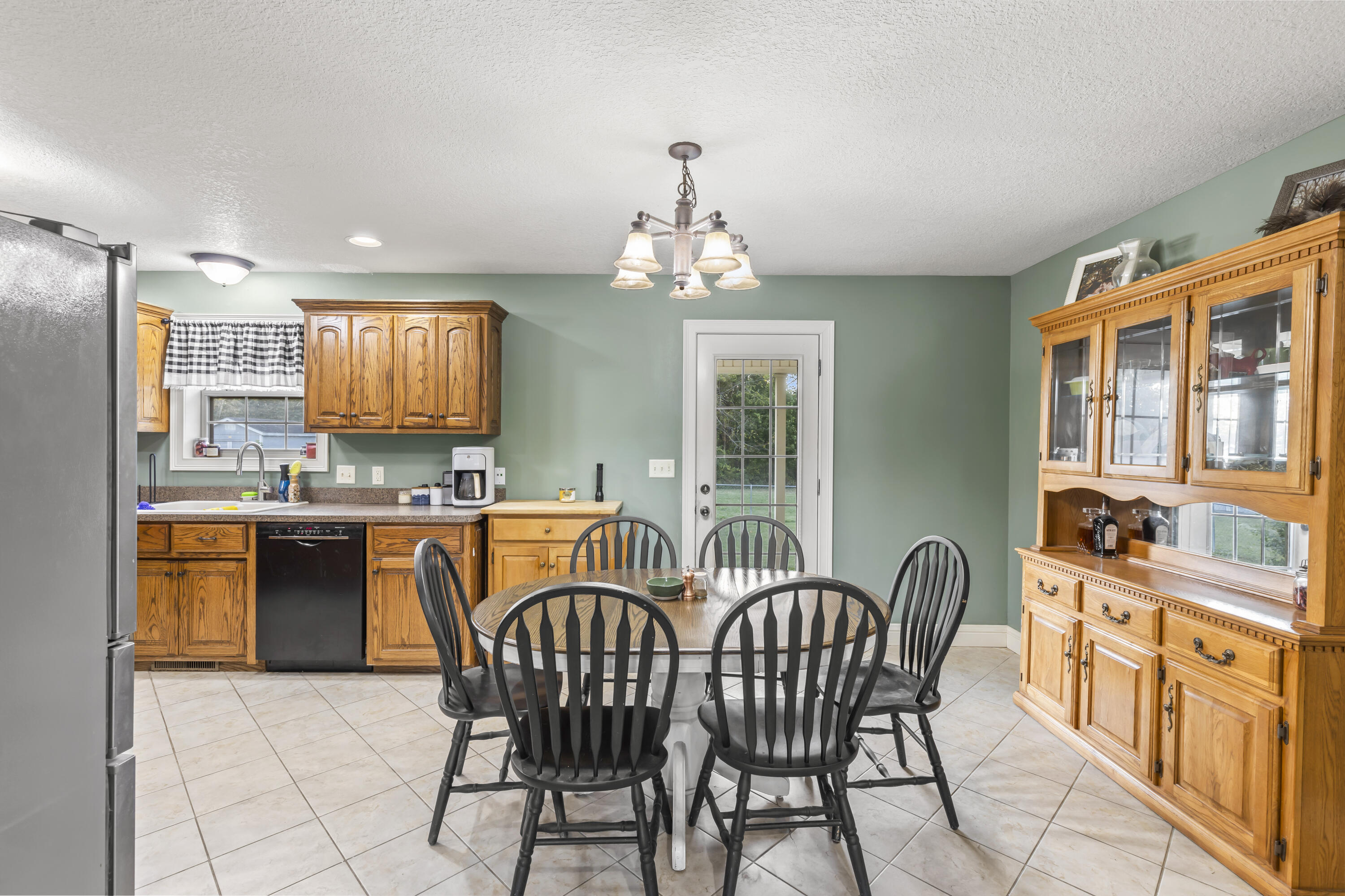 1405 Hagny Street Property Photo 14