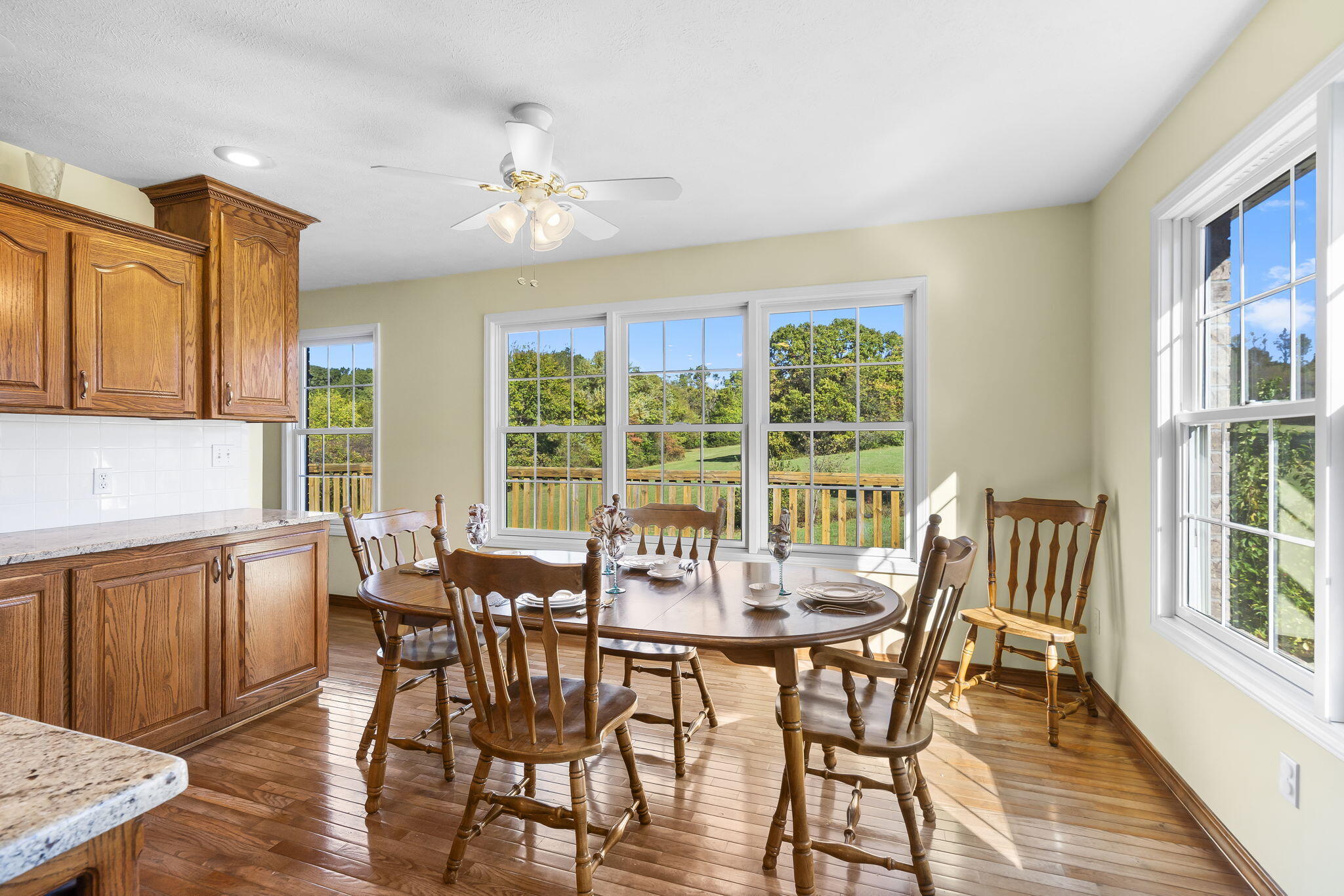 1013 West Sunny Slopes Drive Property Photo 13