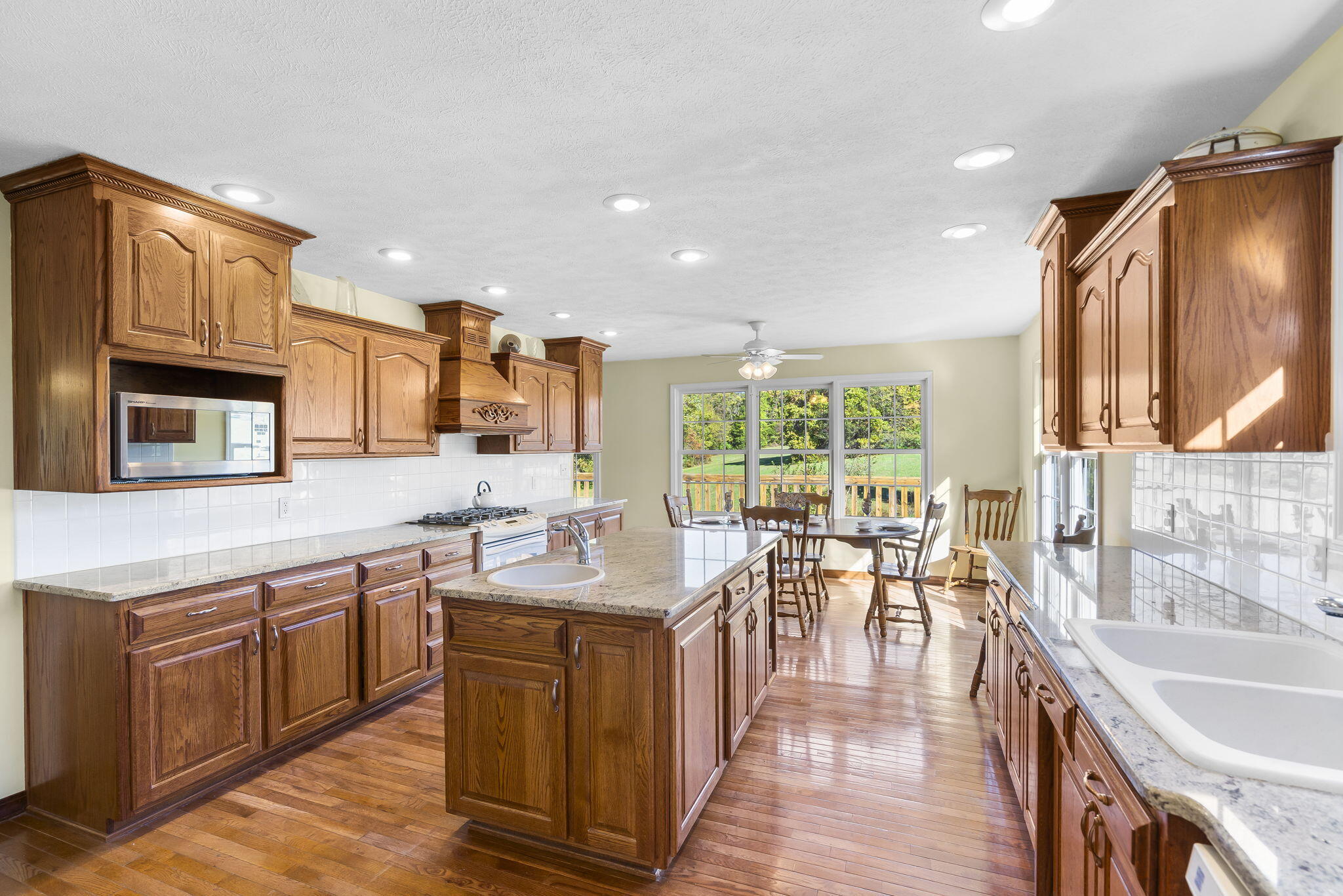 1013 West Sunny Slopes Drive Property Photo 15