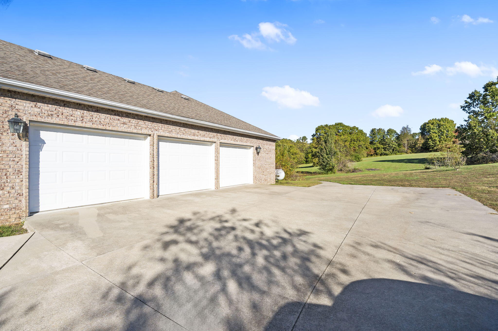 1013 West Sunny Slopes Drive Property Photo 40