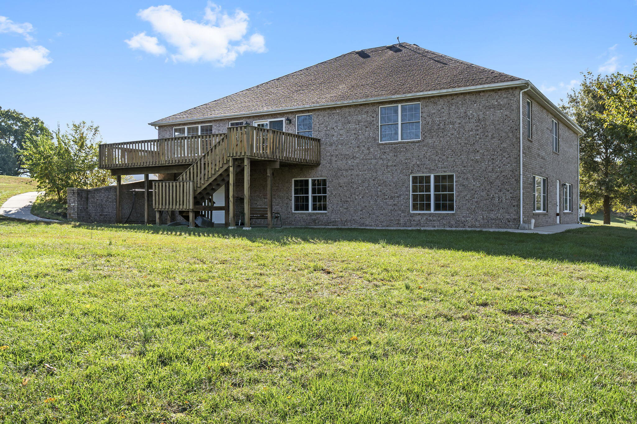 1013 West Sunny Slopes Drive Property Photo 44