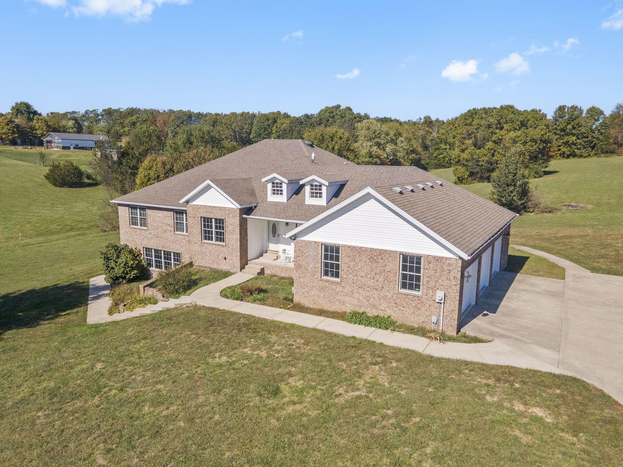 1013 West Sunny Slopes Drive Property Photo 50