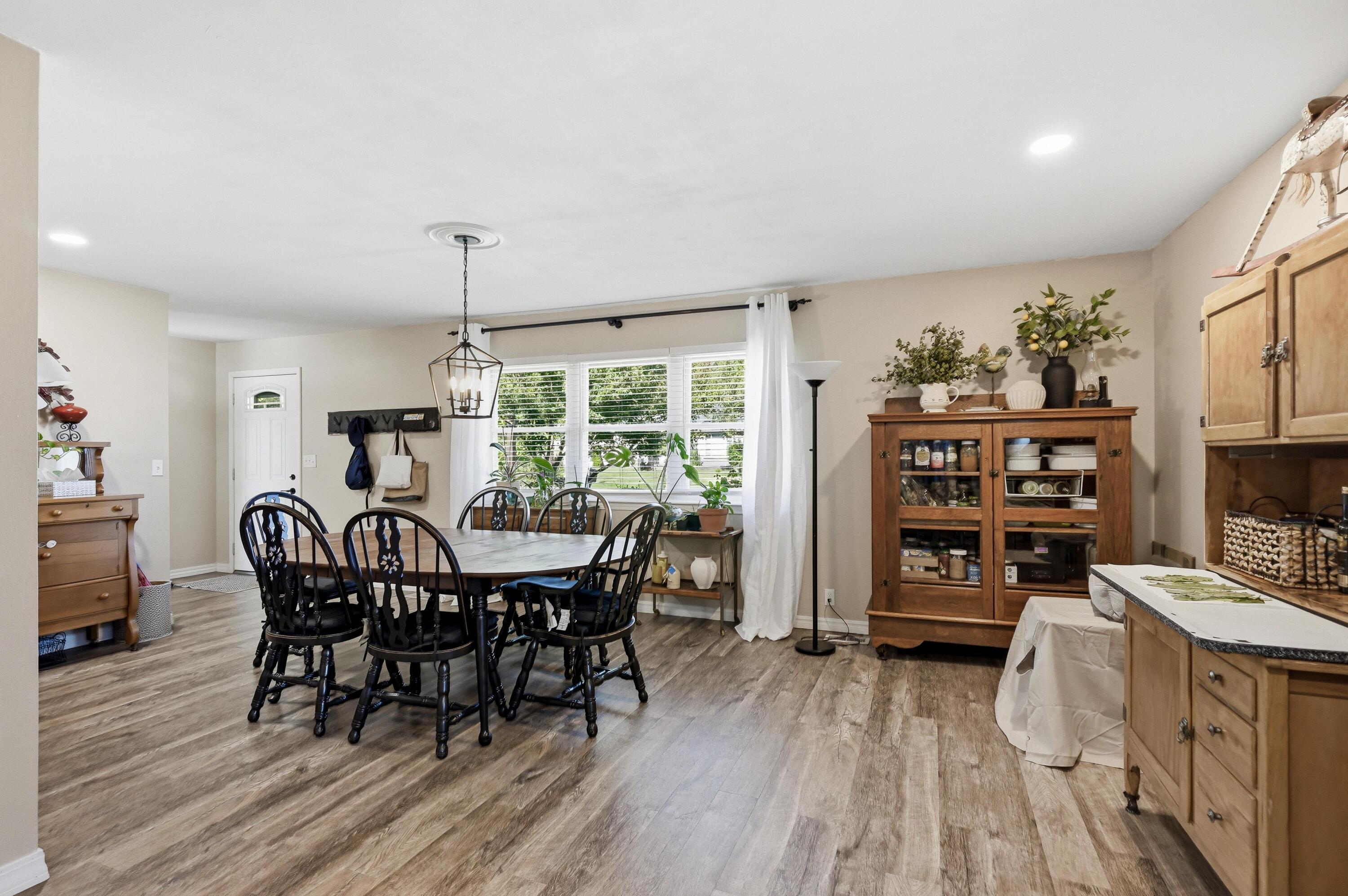 4010 College View Drive Property Photo 10