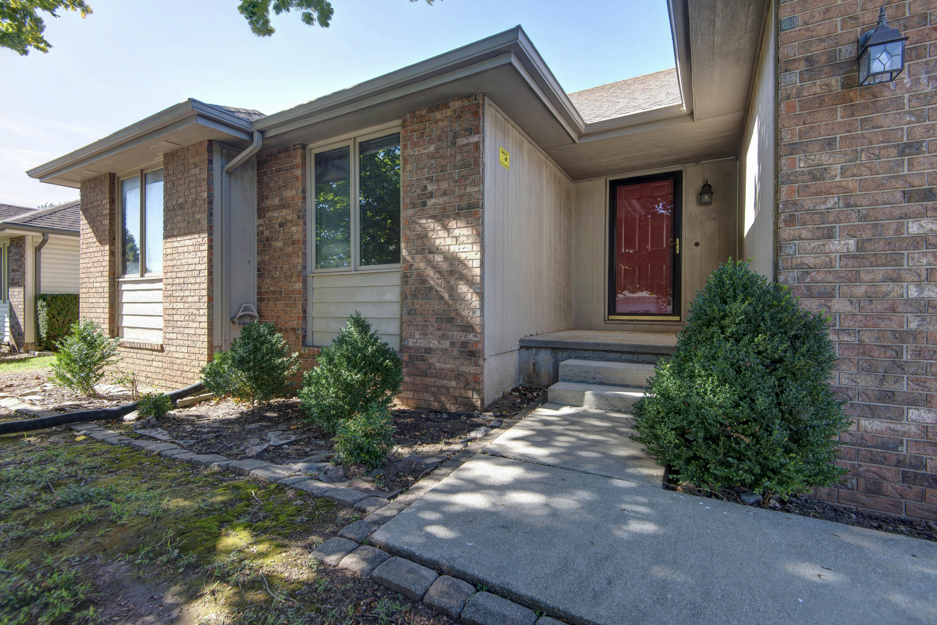 3243 South Nettleton Avenue Property Photo 1