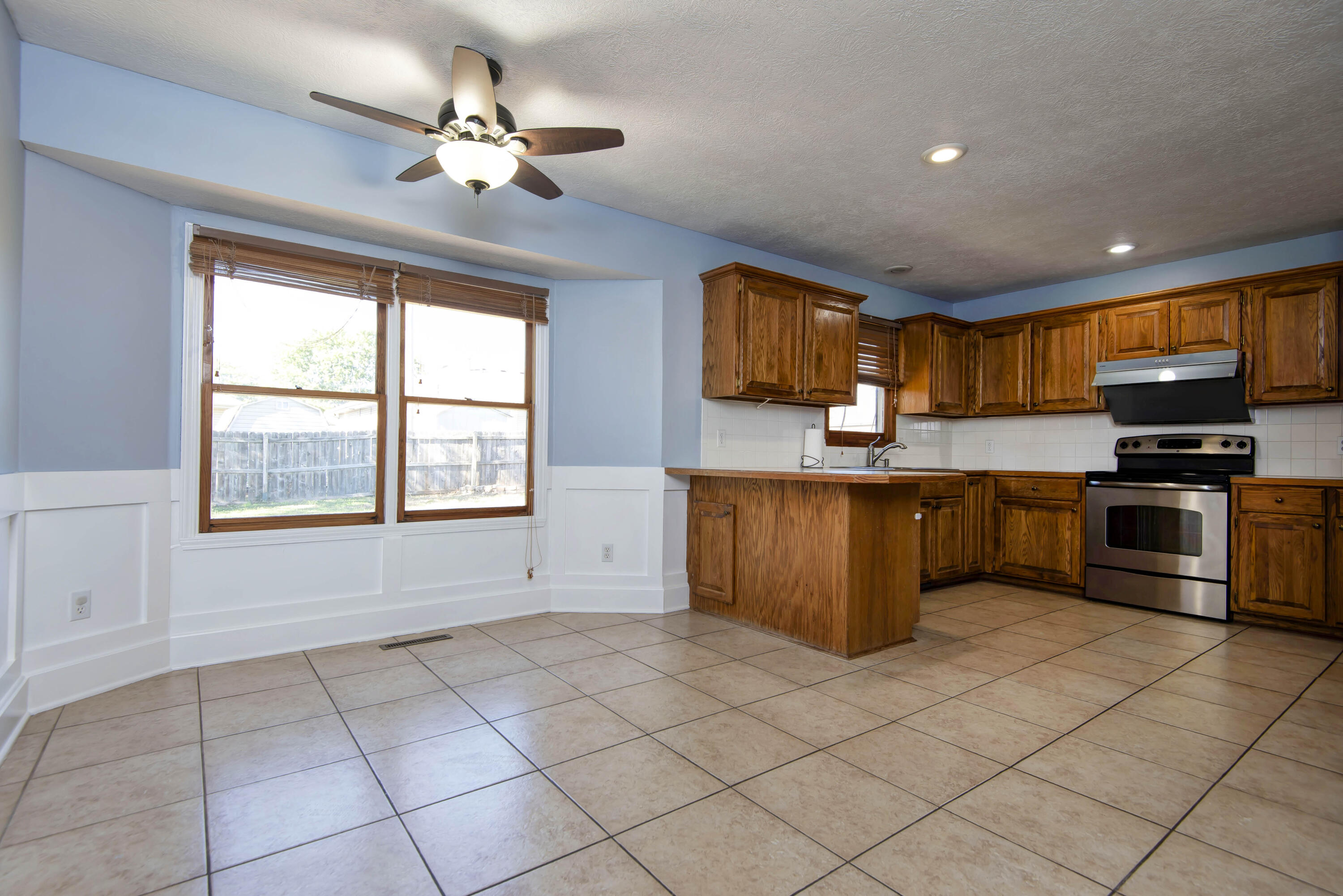 3243 South Nettleton Avenue Property Photo 16