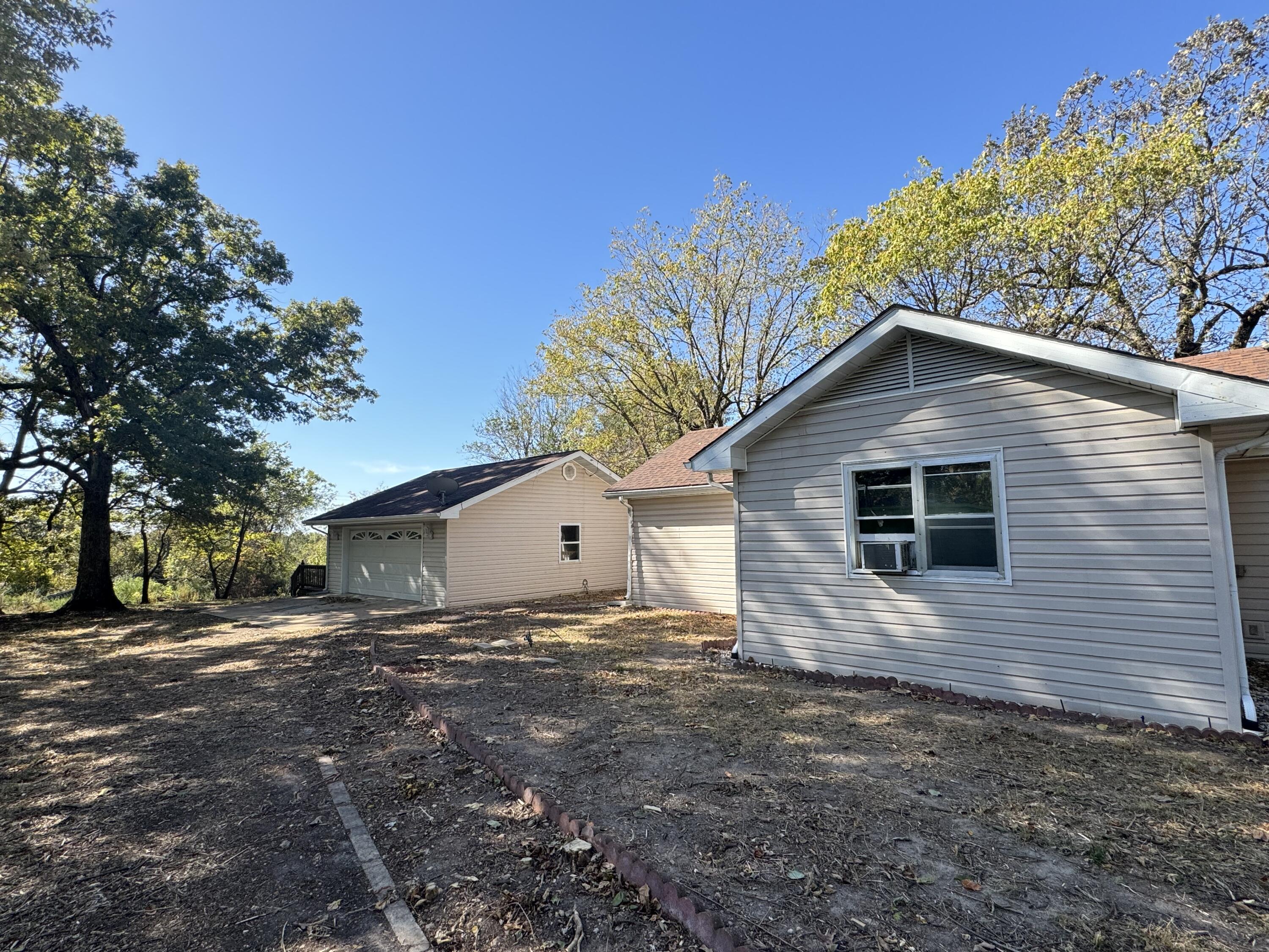 698 Mo-181 Property Photo 4