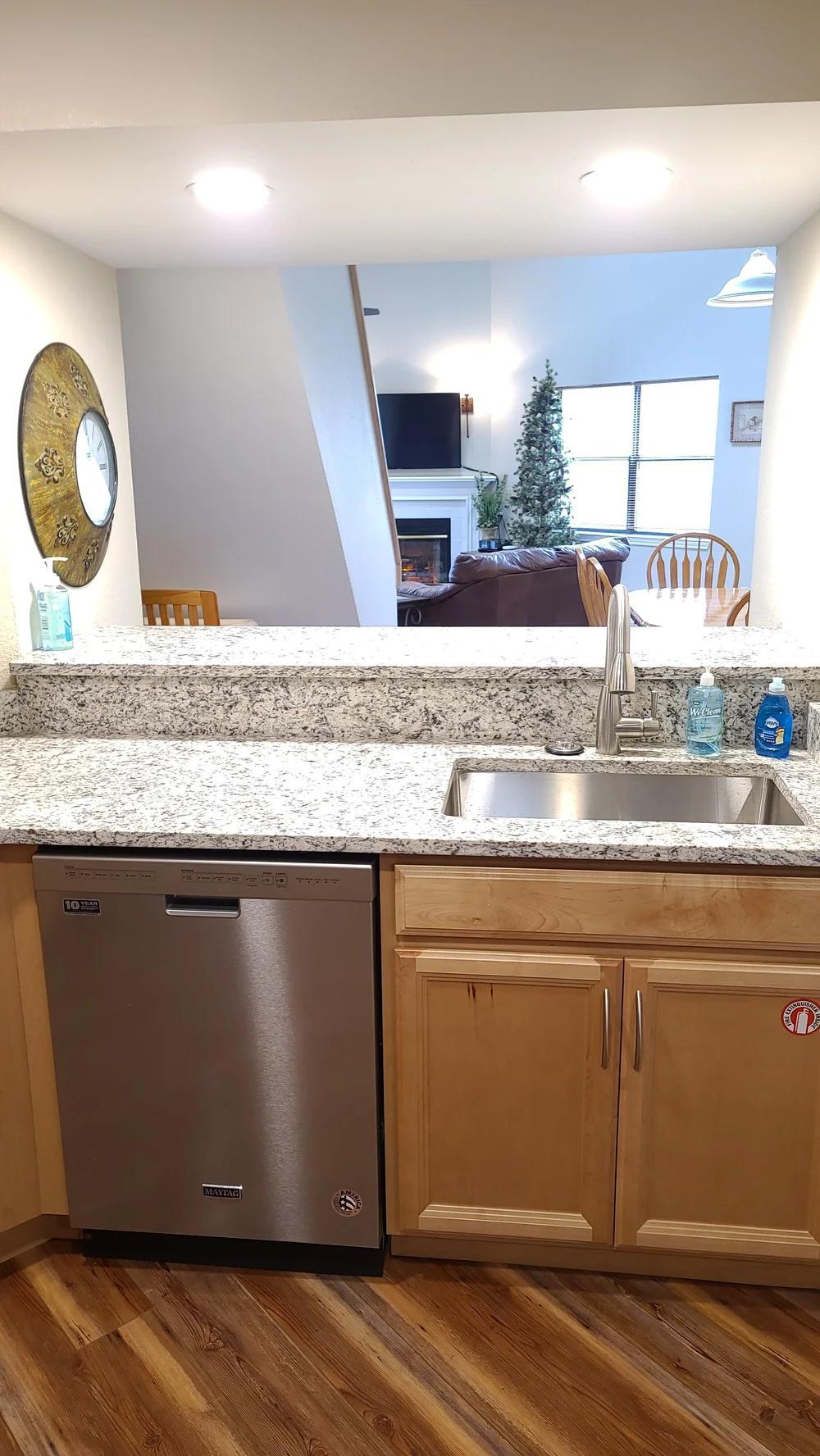 240 Wimbledon Drive Property Photo 6