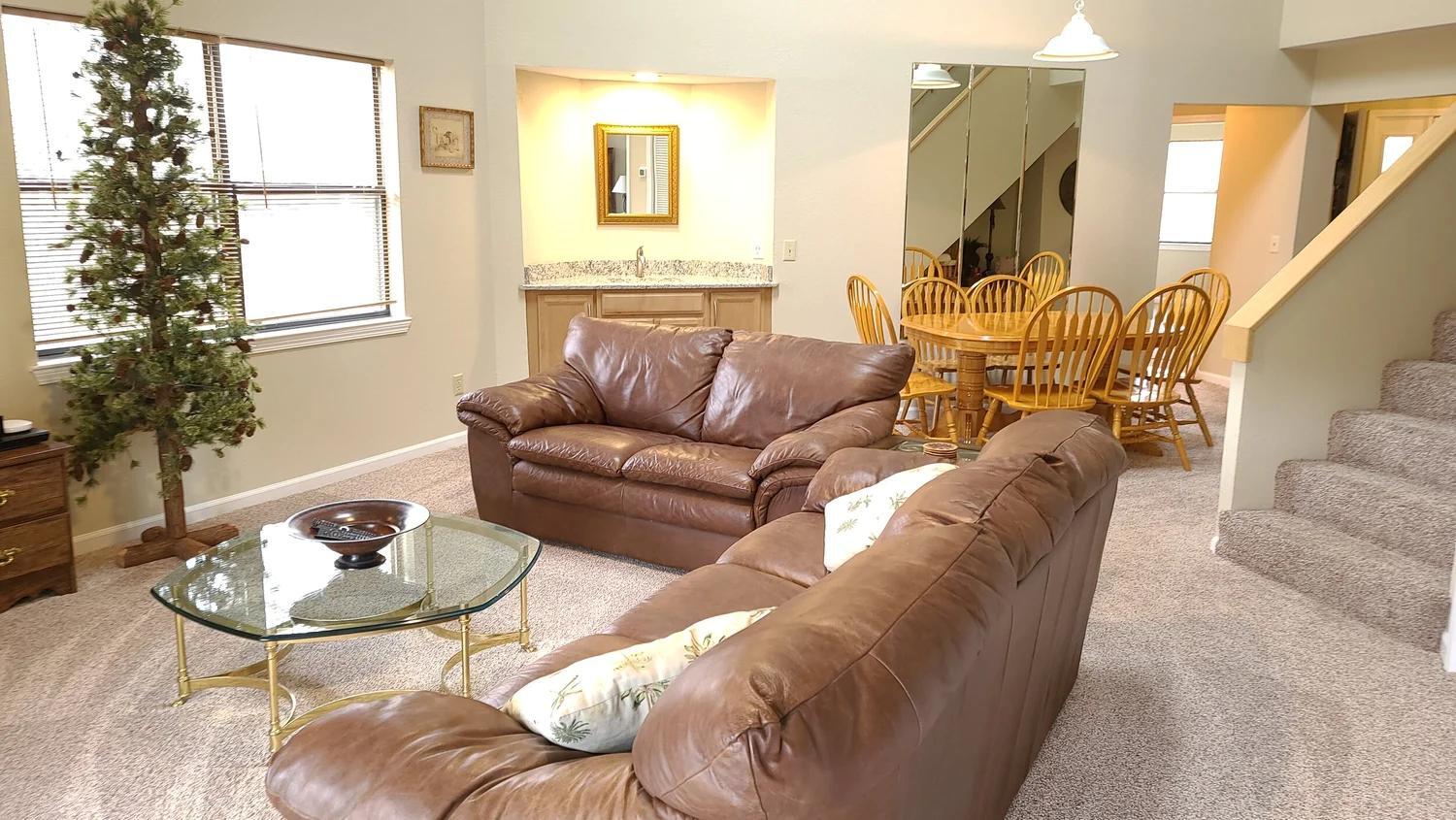 240 Wimbledon Drive Property Photo 12