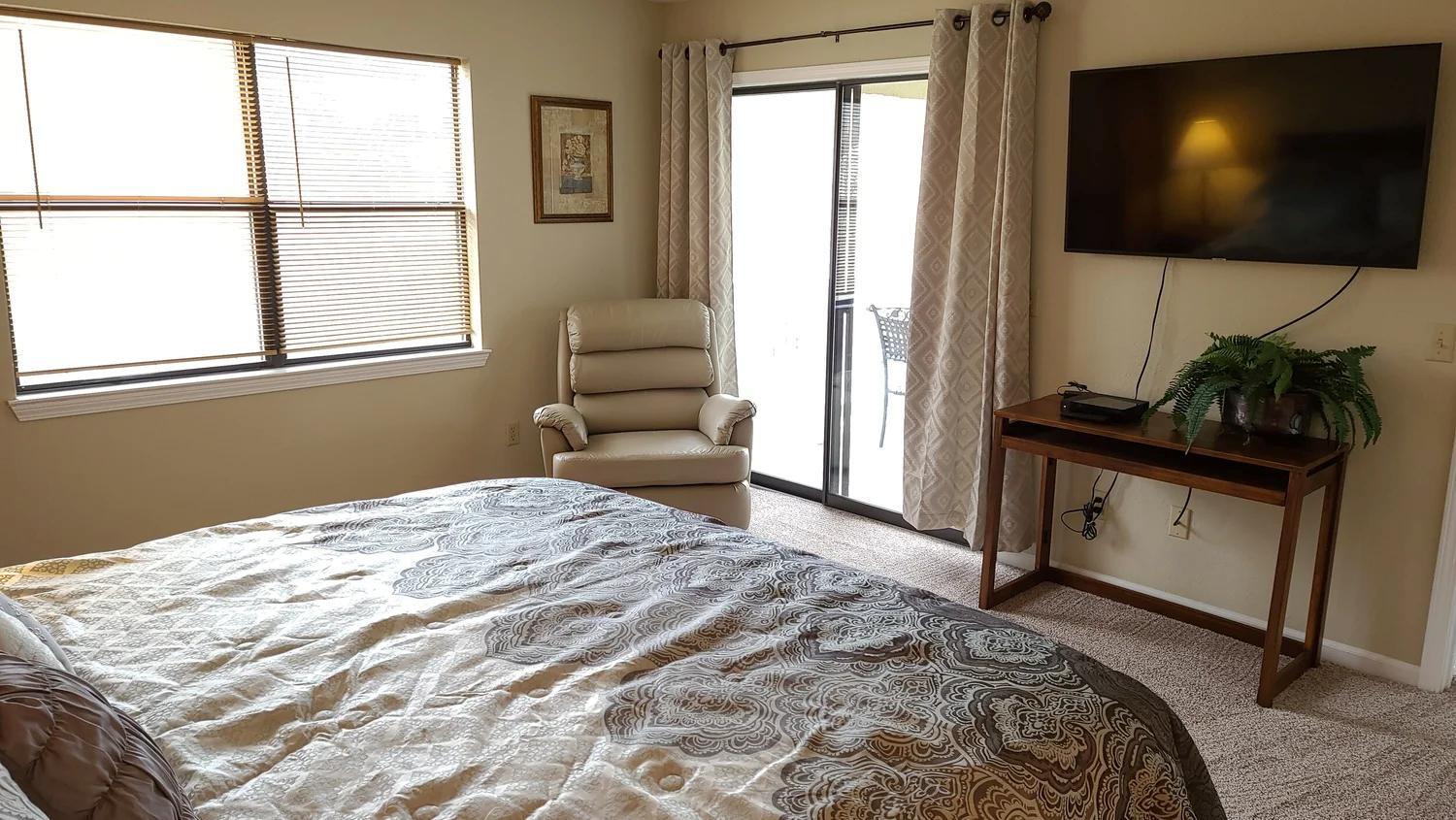 240 Wimbledon Drive Property Photo 18