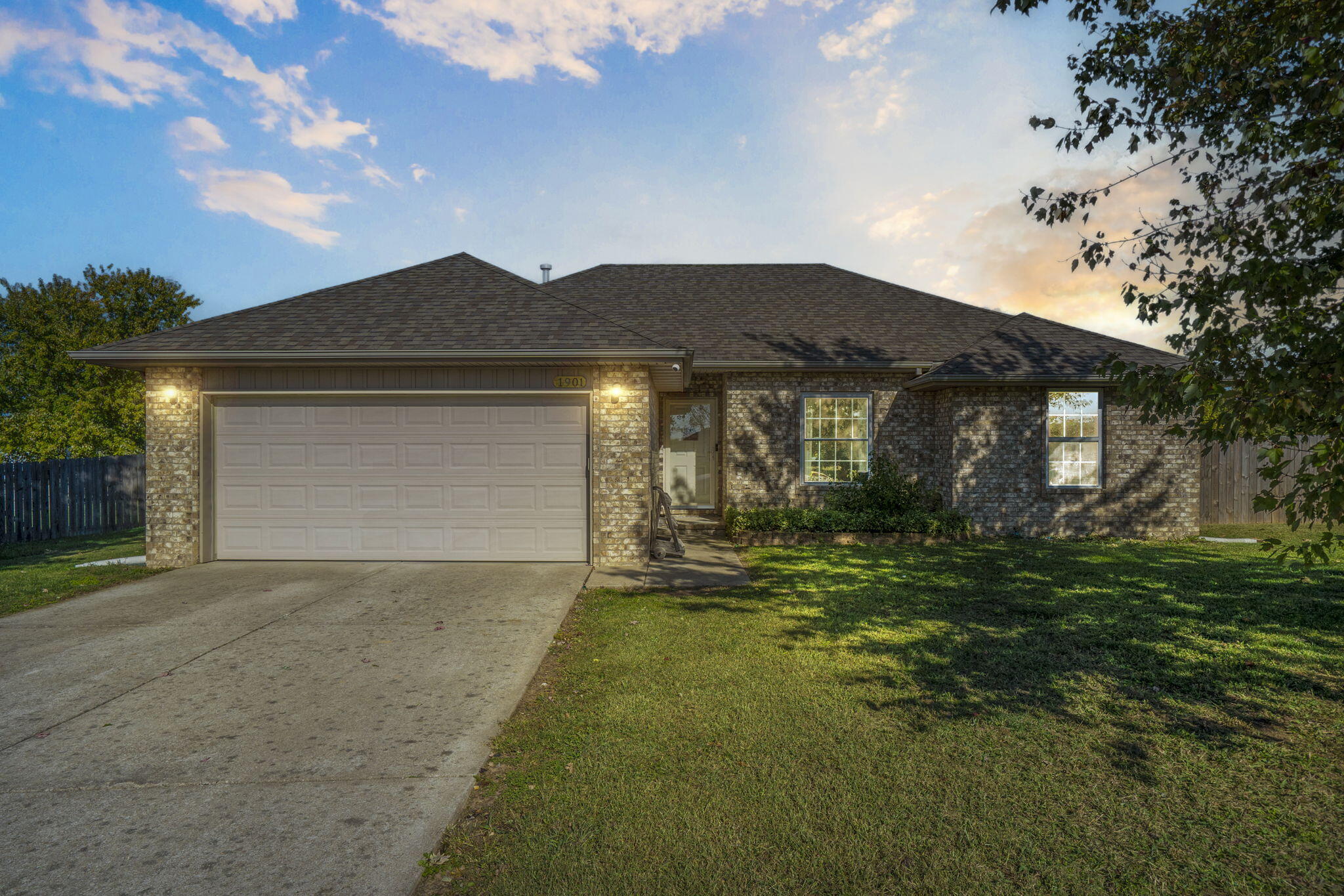 1901 East Overland Drive Property Photo 1