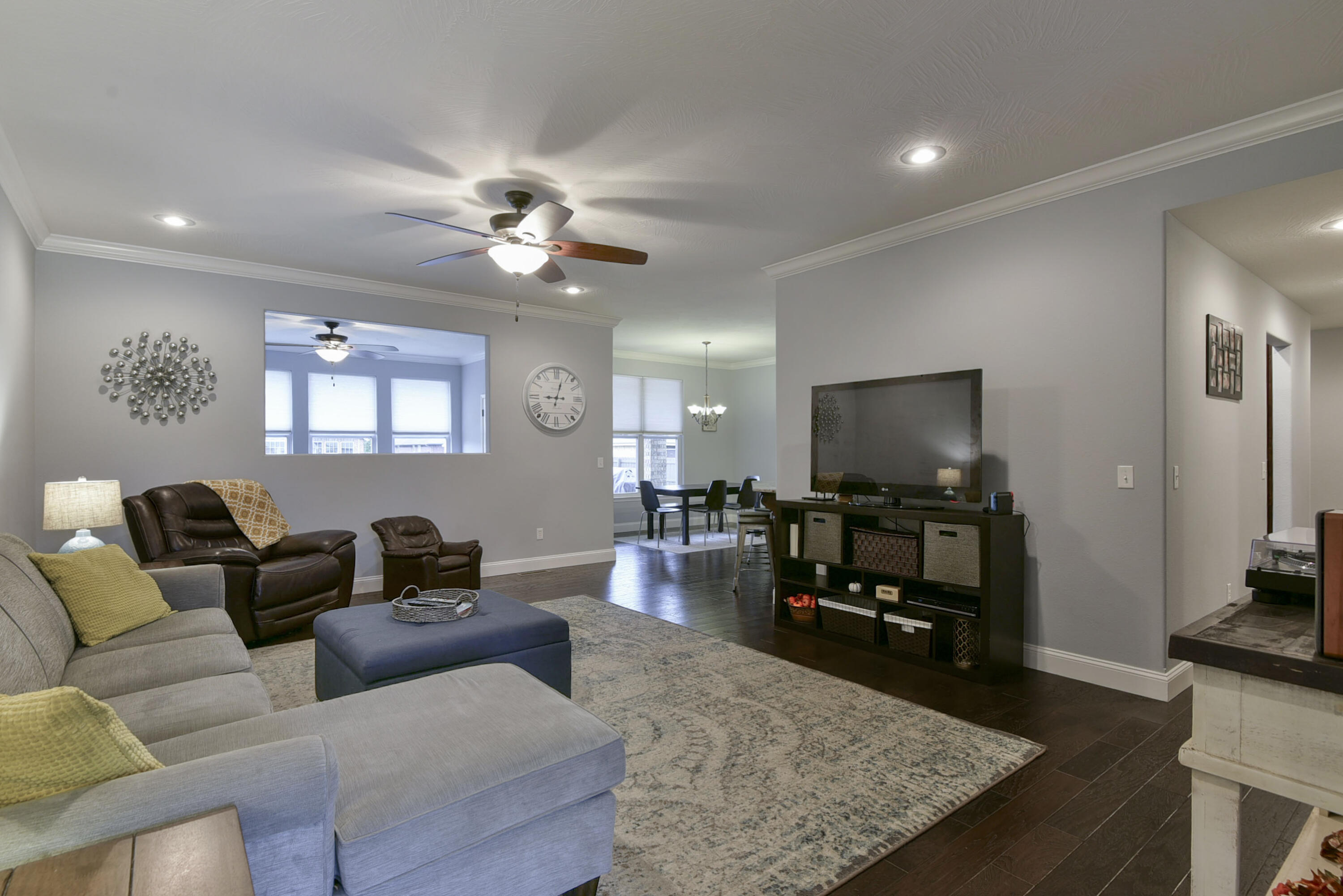 5612 South Cottonwood Drive Property Photo 3