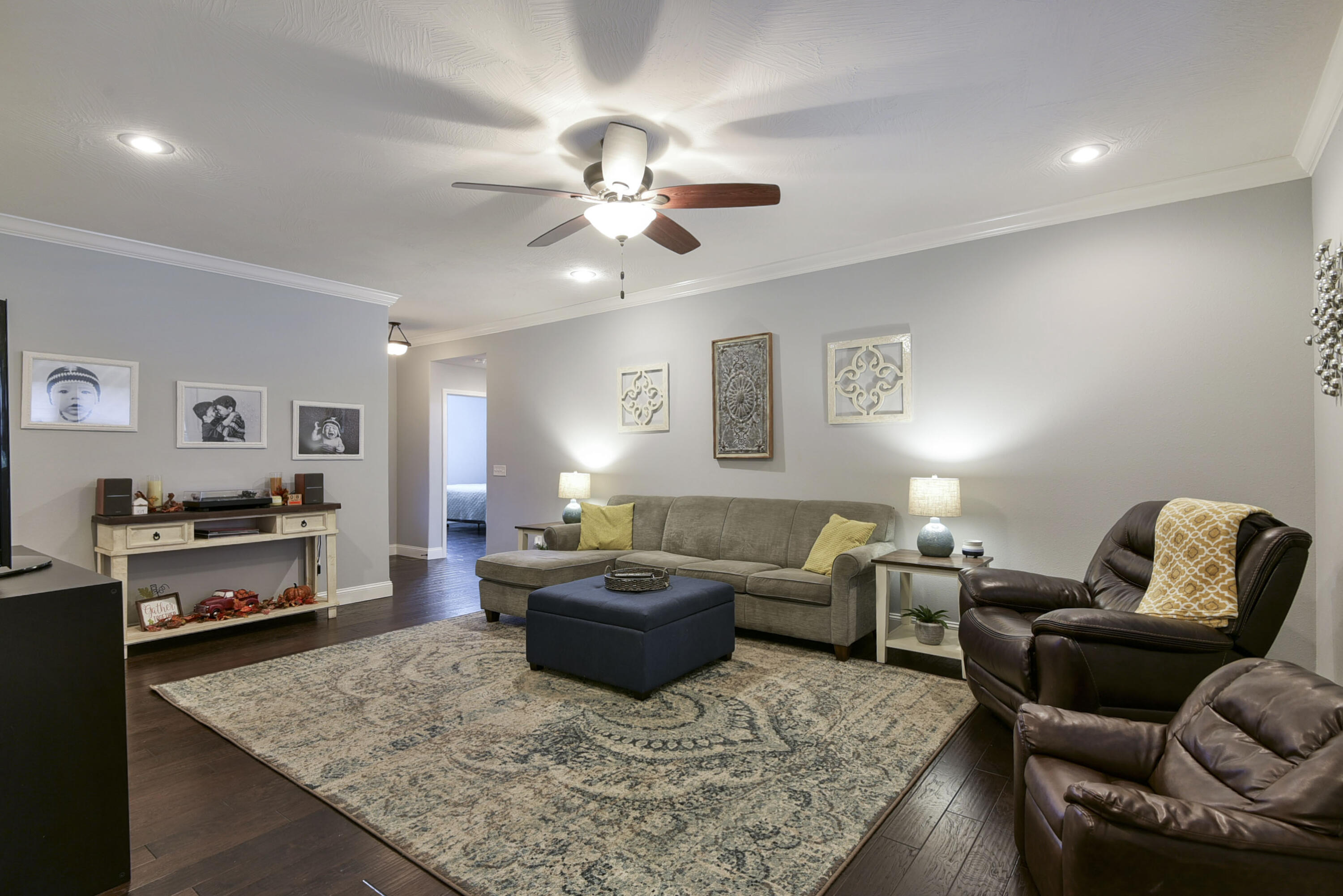 5612 South Cottonwood Drive Property Photo 6