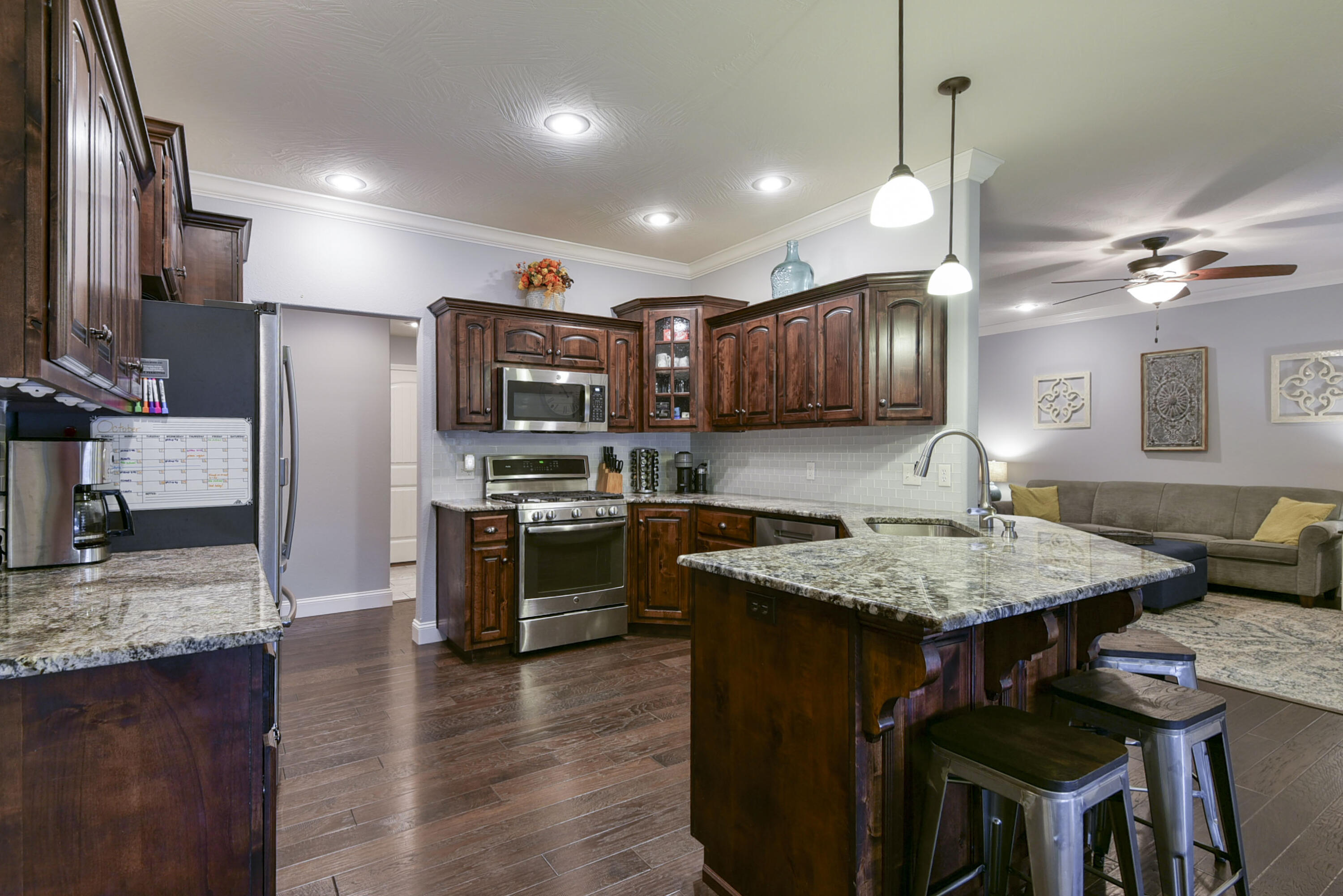 5612 South Cottonwood Drive Property Photo 10