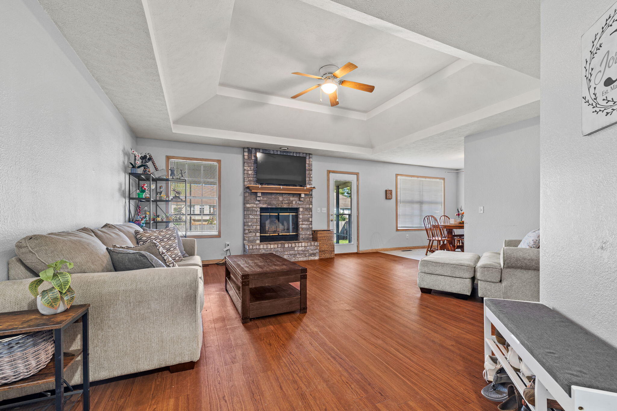 1243 West Verna Lane Property Photo 4