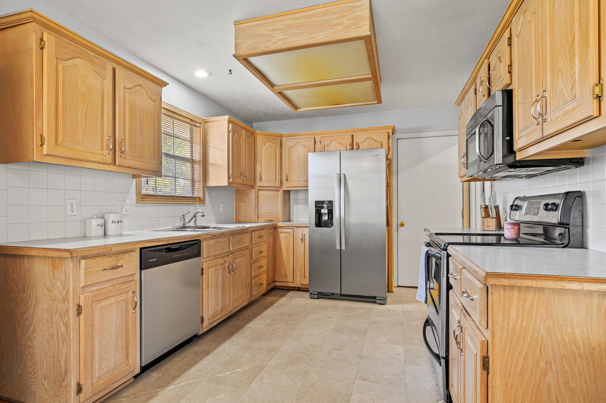 1243 West Verna Lane Property Photo 7