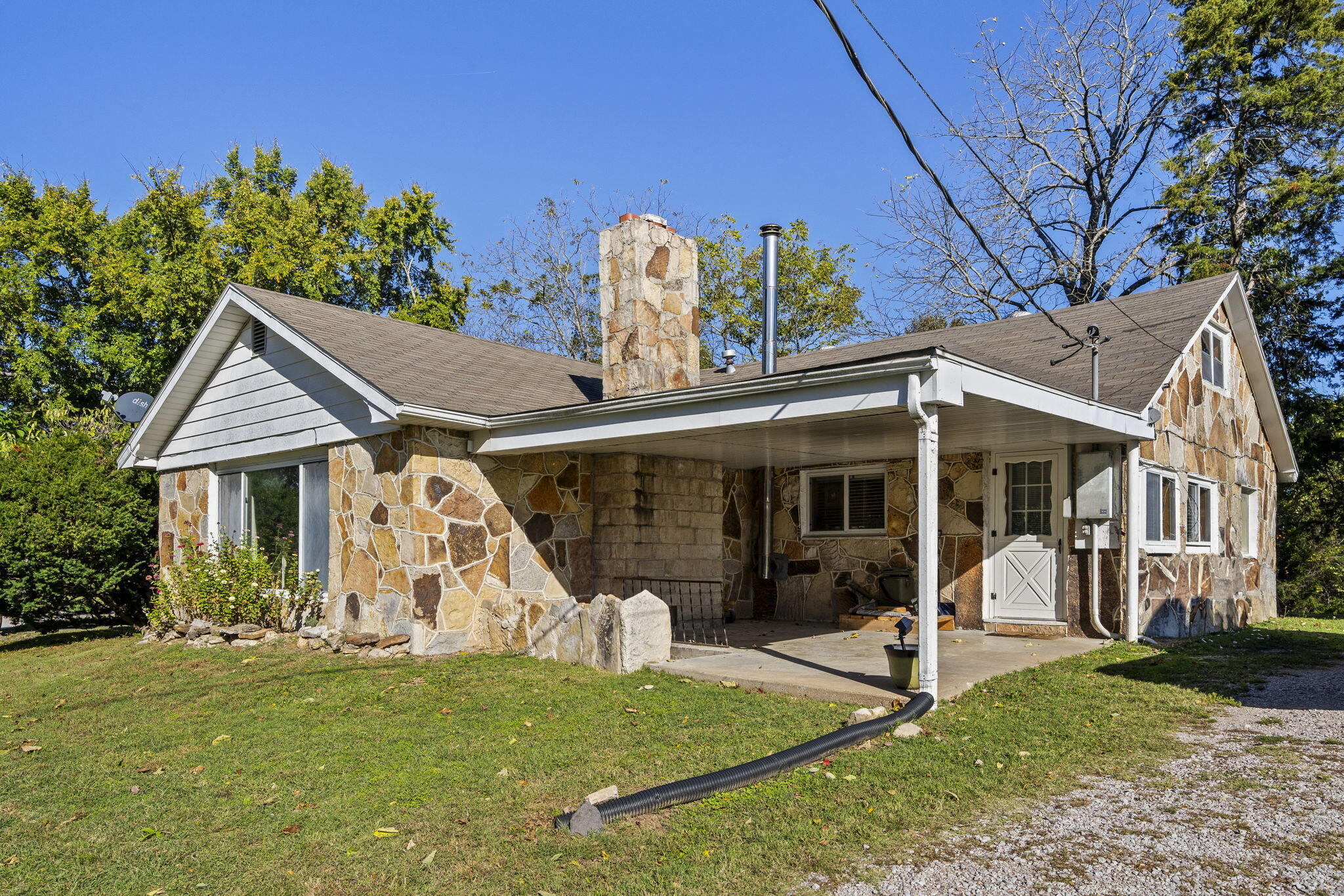 4616 State Highway 265 Property Photo 2
