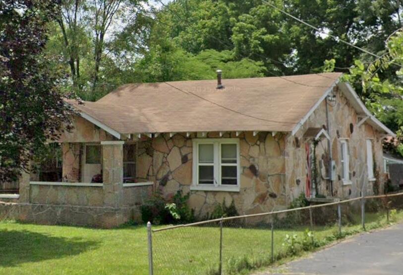 551 South Warren Avenue Property Photo 1