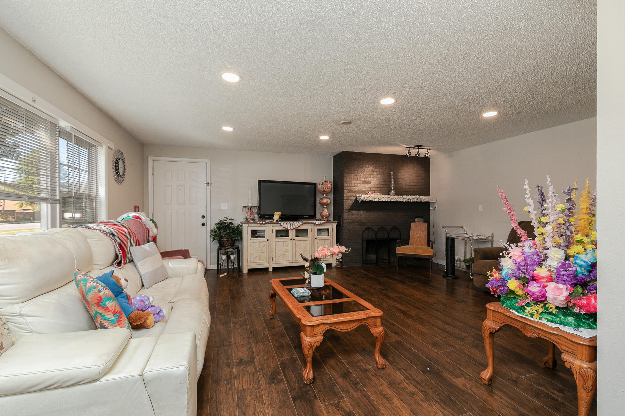 2410 South Fremont Avenue South Property Photo 6