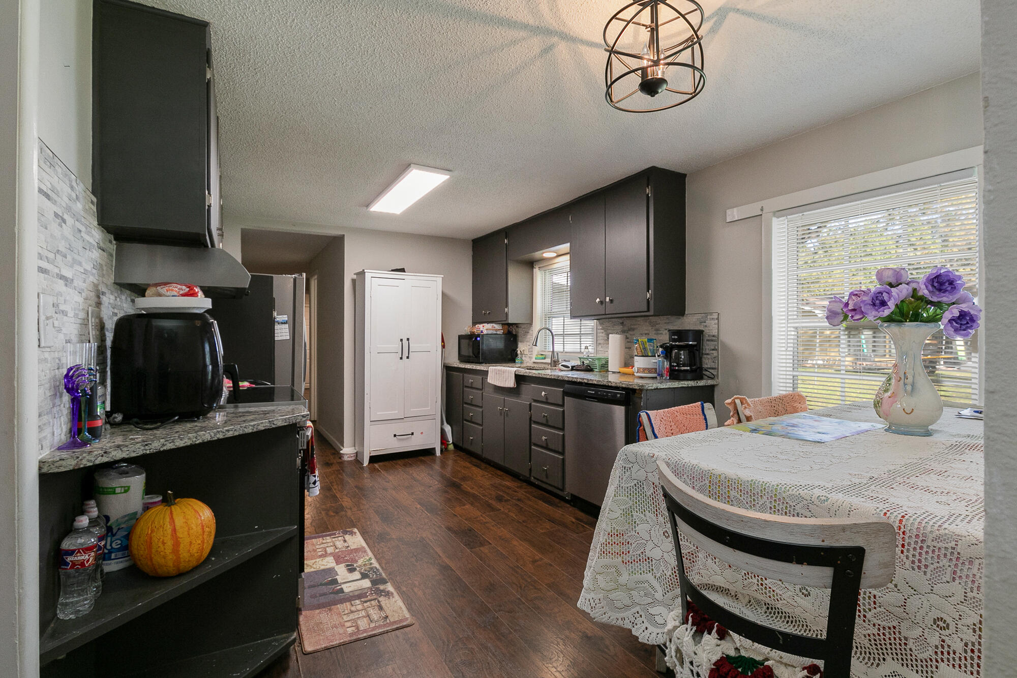 2410 South Fremont Avenue South Property Photo 9