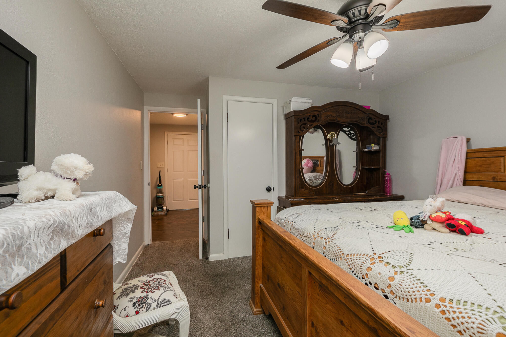 2410 South Fremont Avenue South Property Photo 15