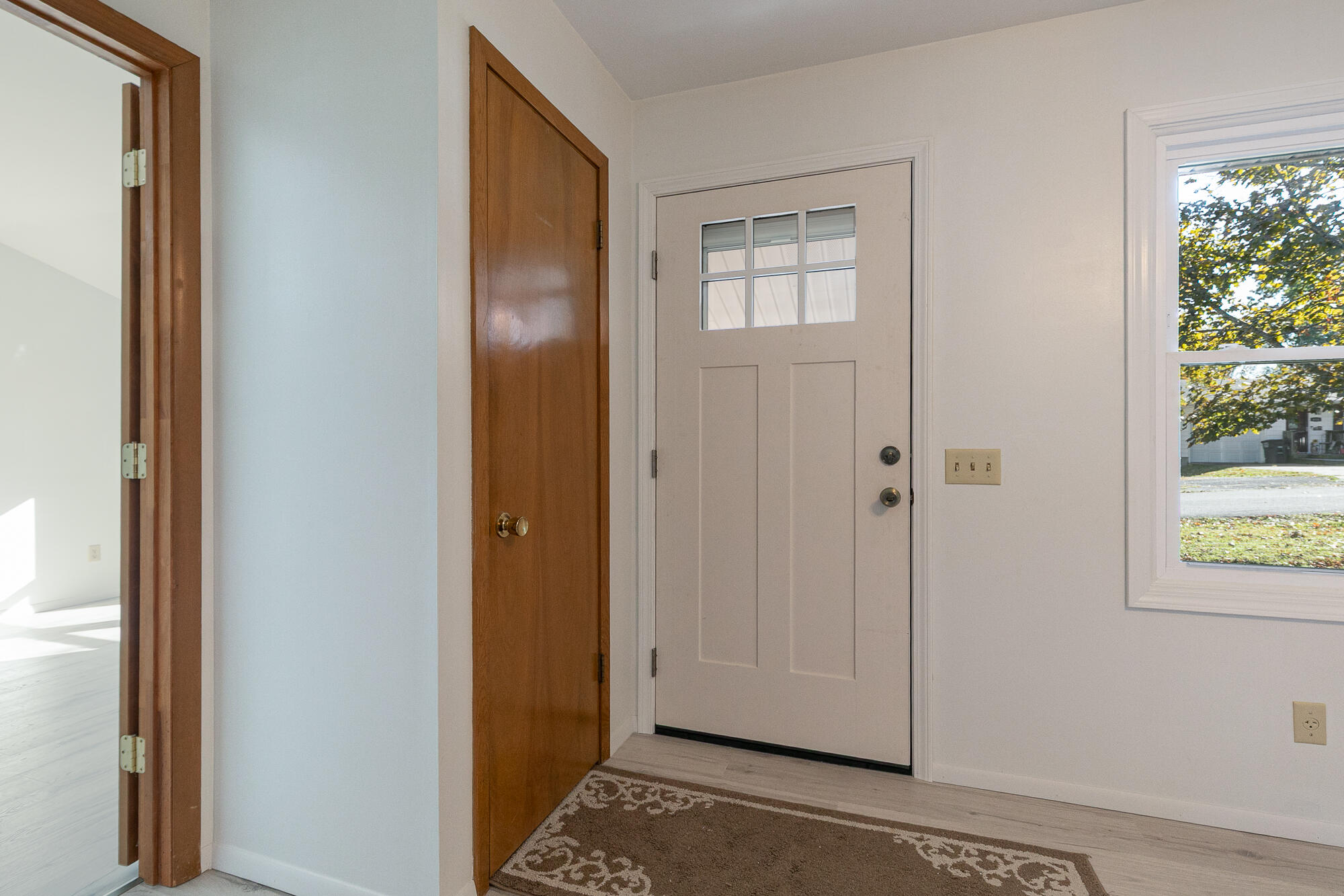 613 South Elgin Avenue Property Photo 3