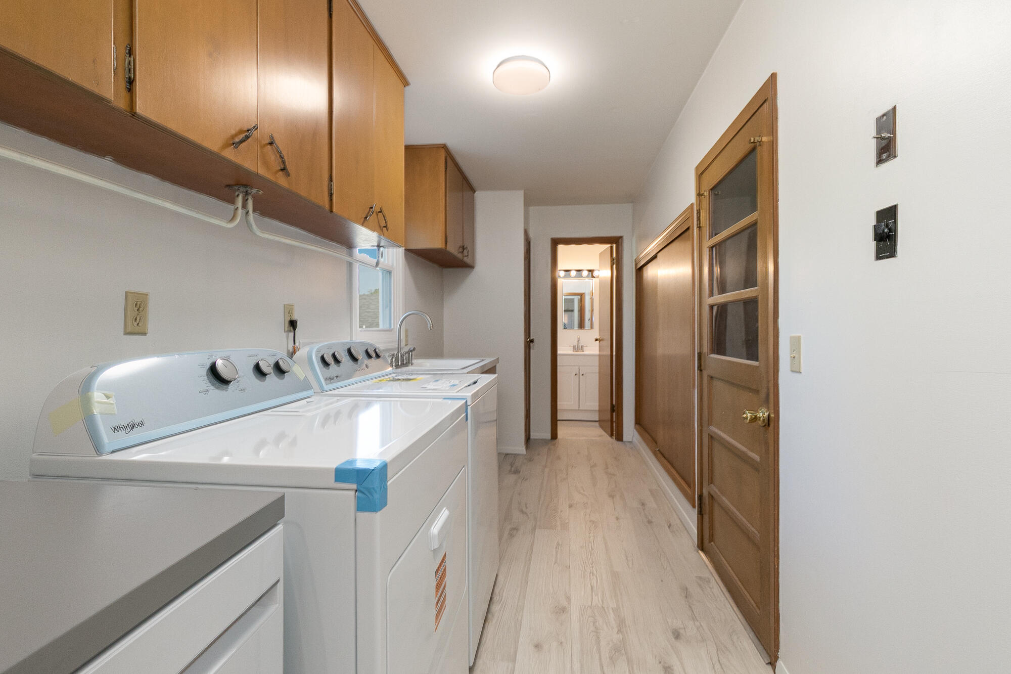 613 South Elgin Avenue Property Photo 12