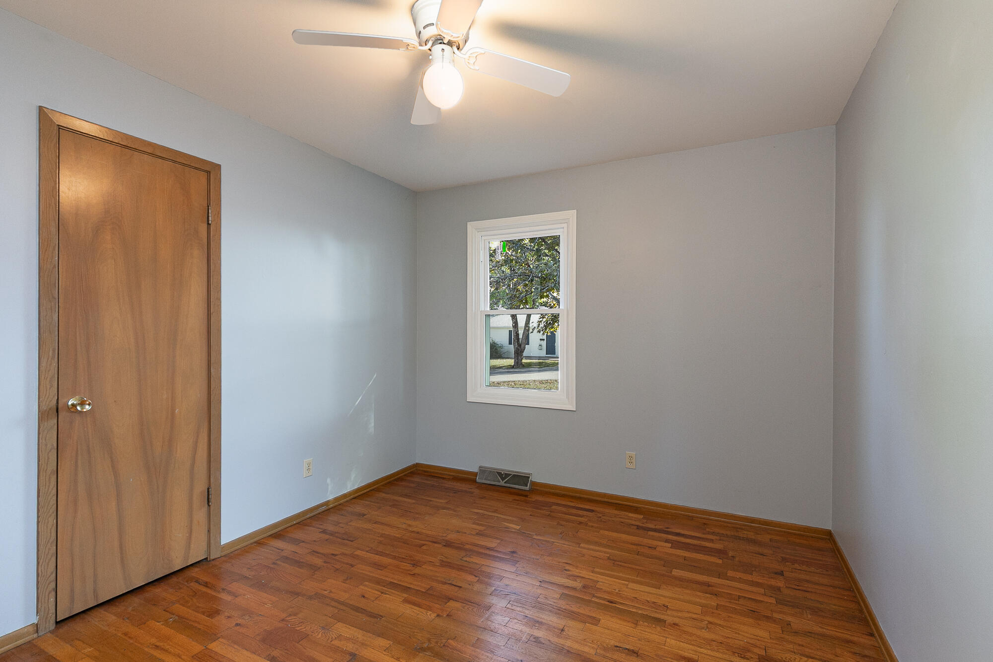 613 South Elgin Avenue Property Photo 17