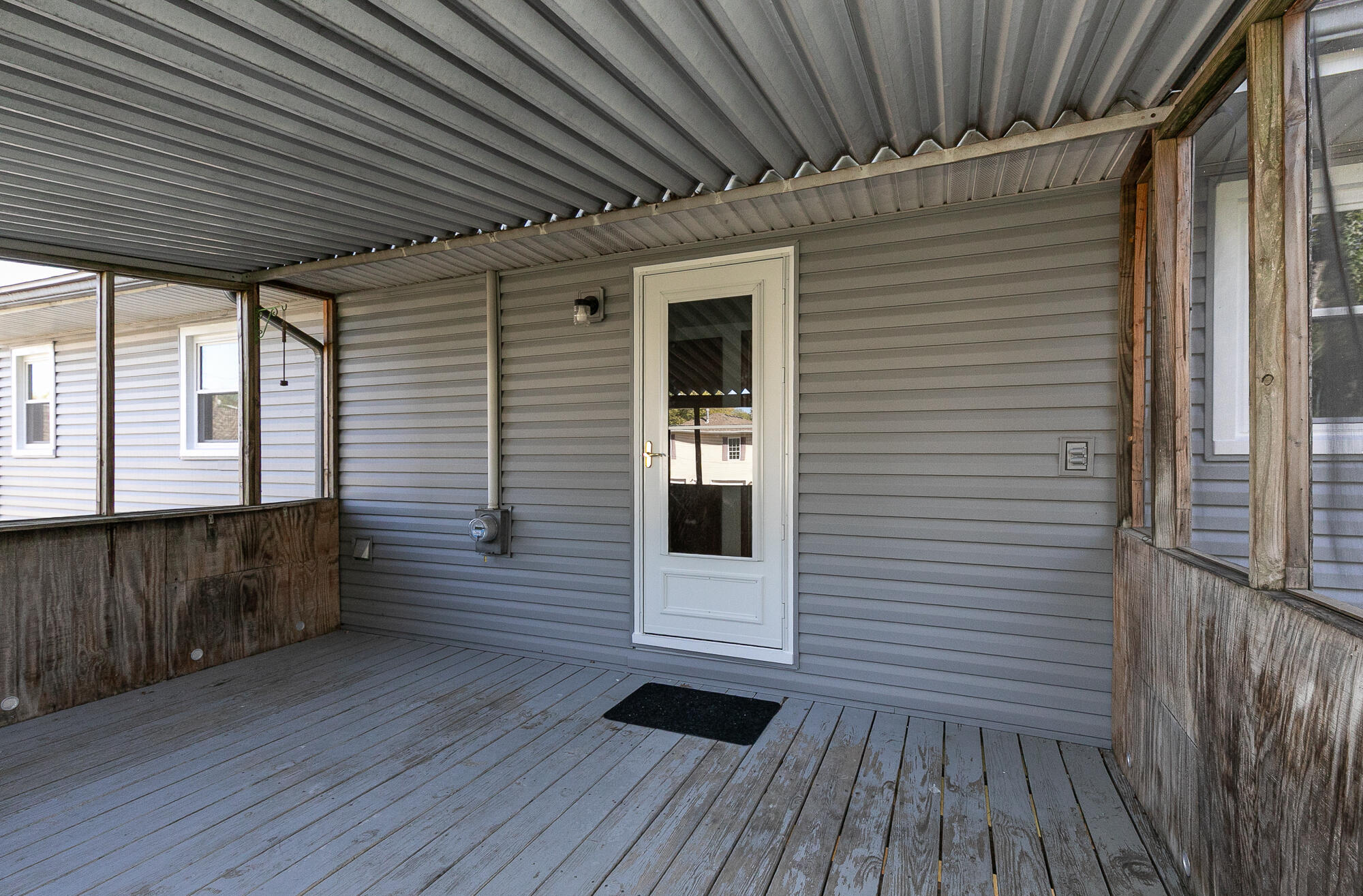 613 South Elgin Avenue Property Photo 23