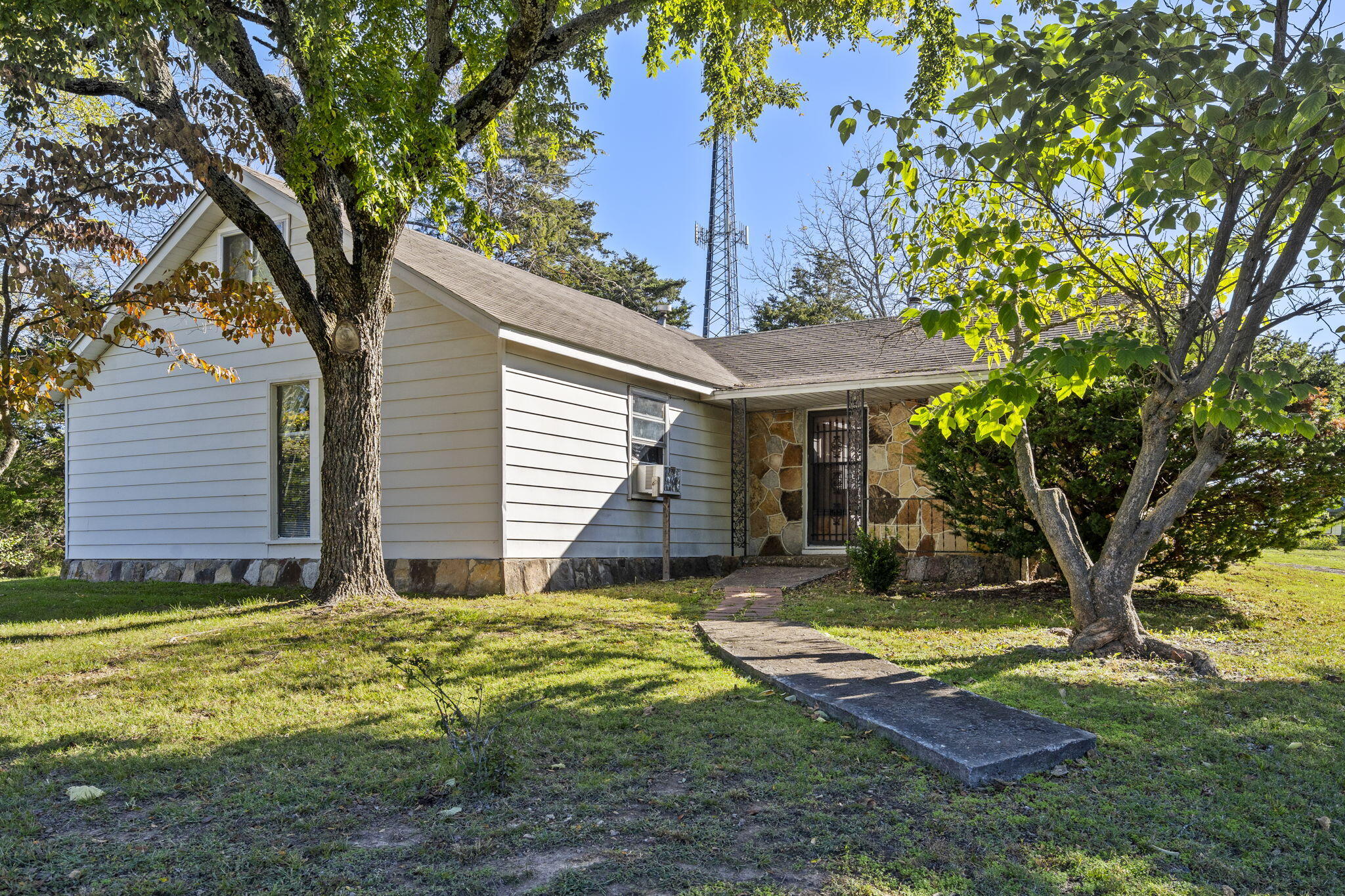 4616 State Highway 265 Property Photo 5