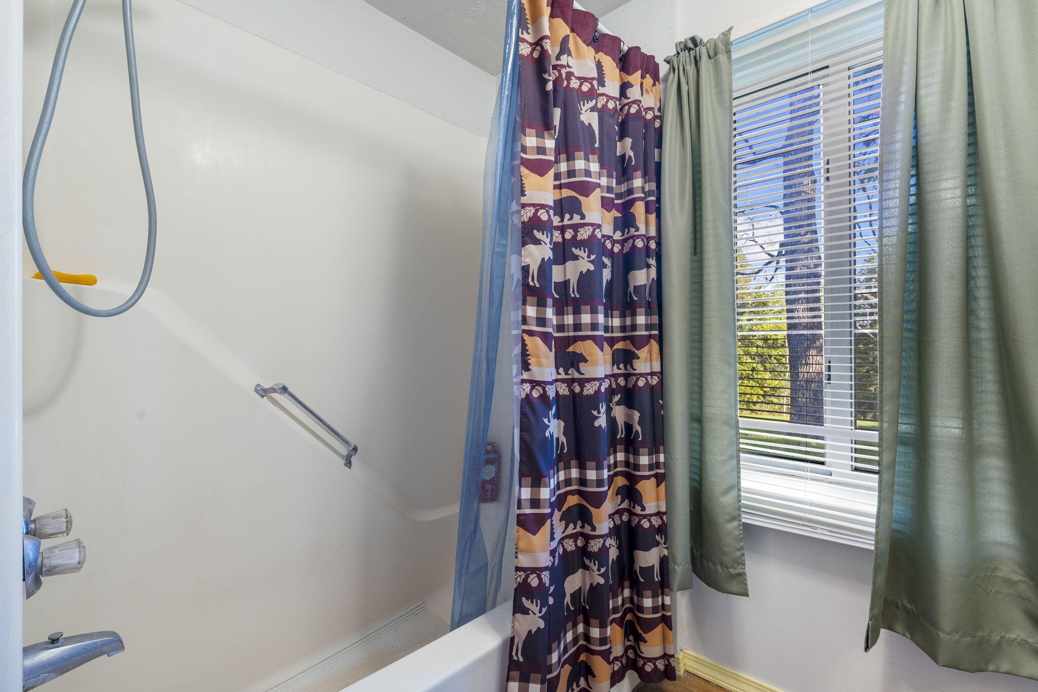 4616 State Highway 265 Property Photo 28