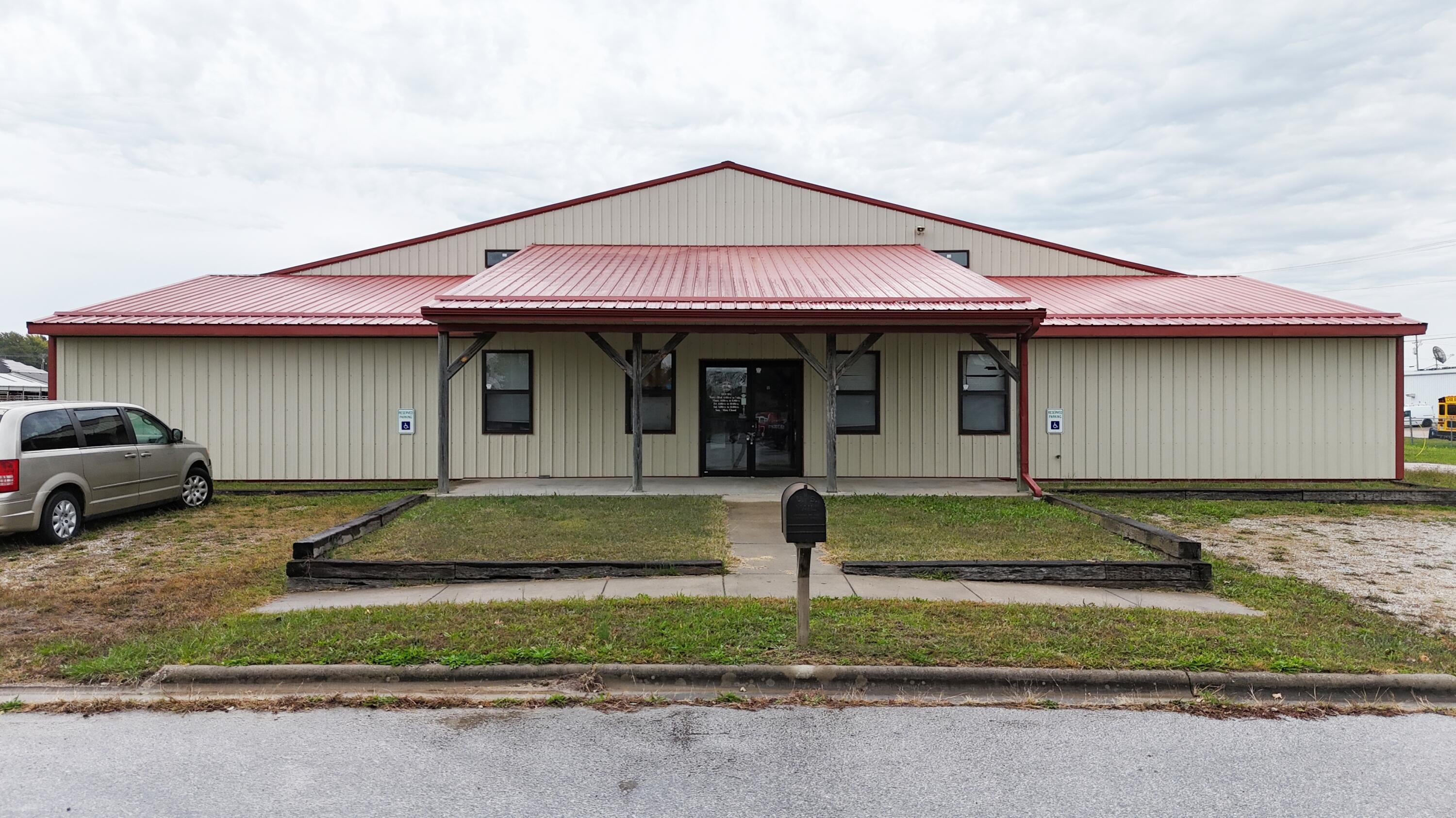 1306 Azalea Street Property Photo 2