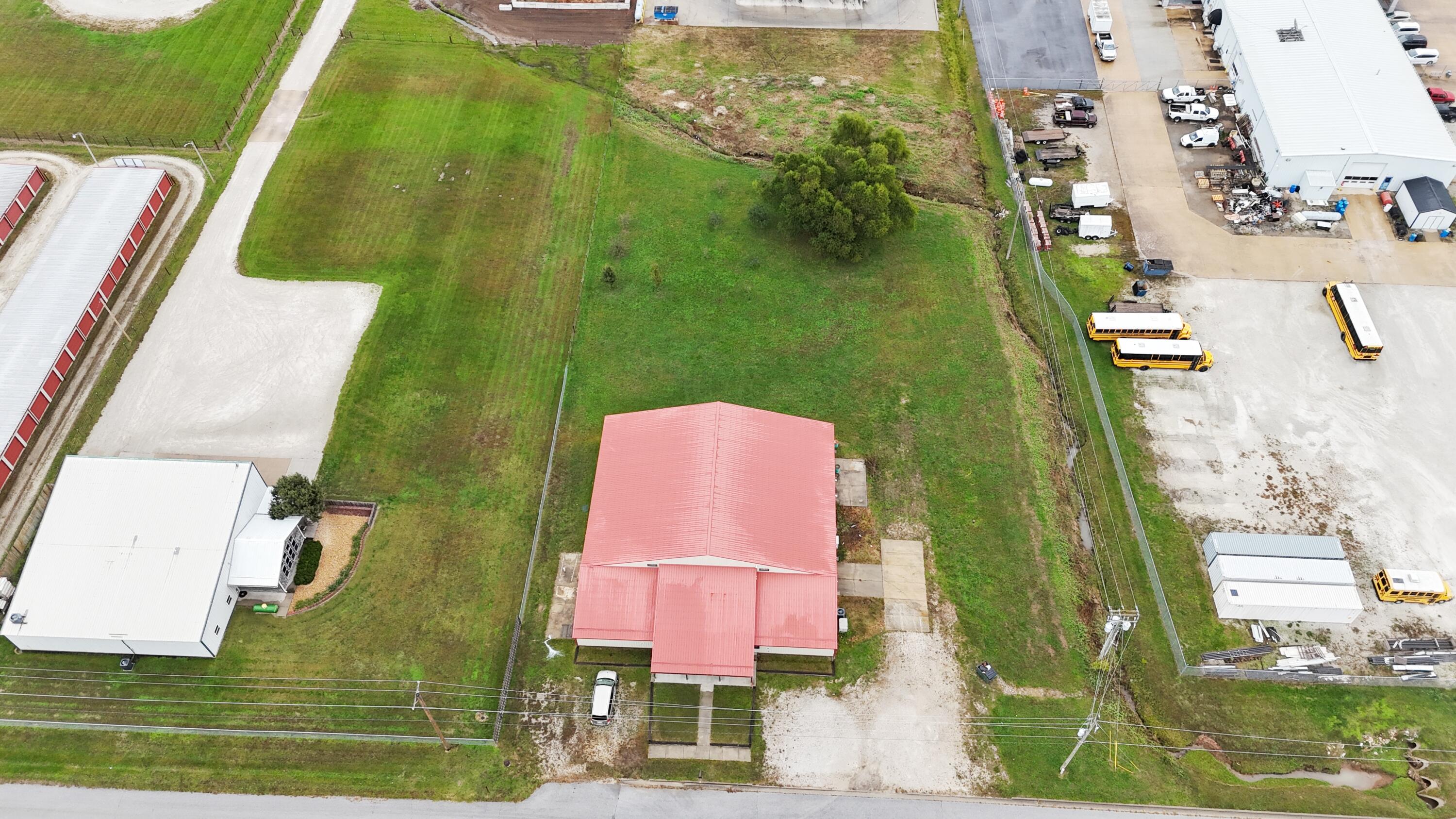 1306 Azalea Street Property Photo 6