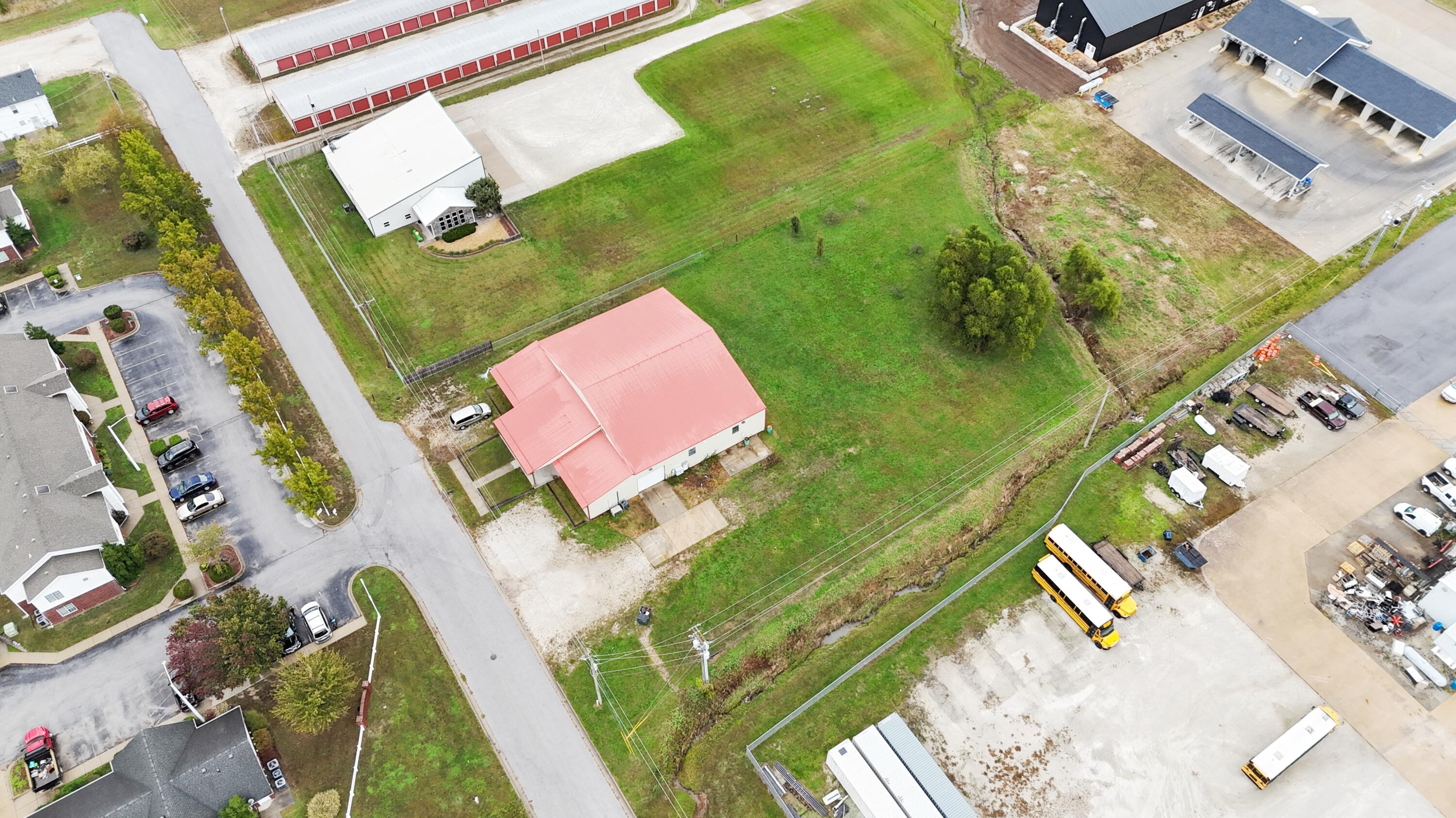 1306 Azalea Street Property Photo 7