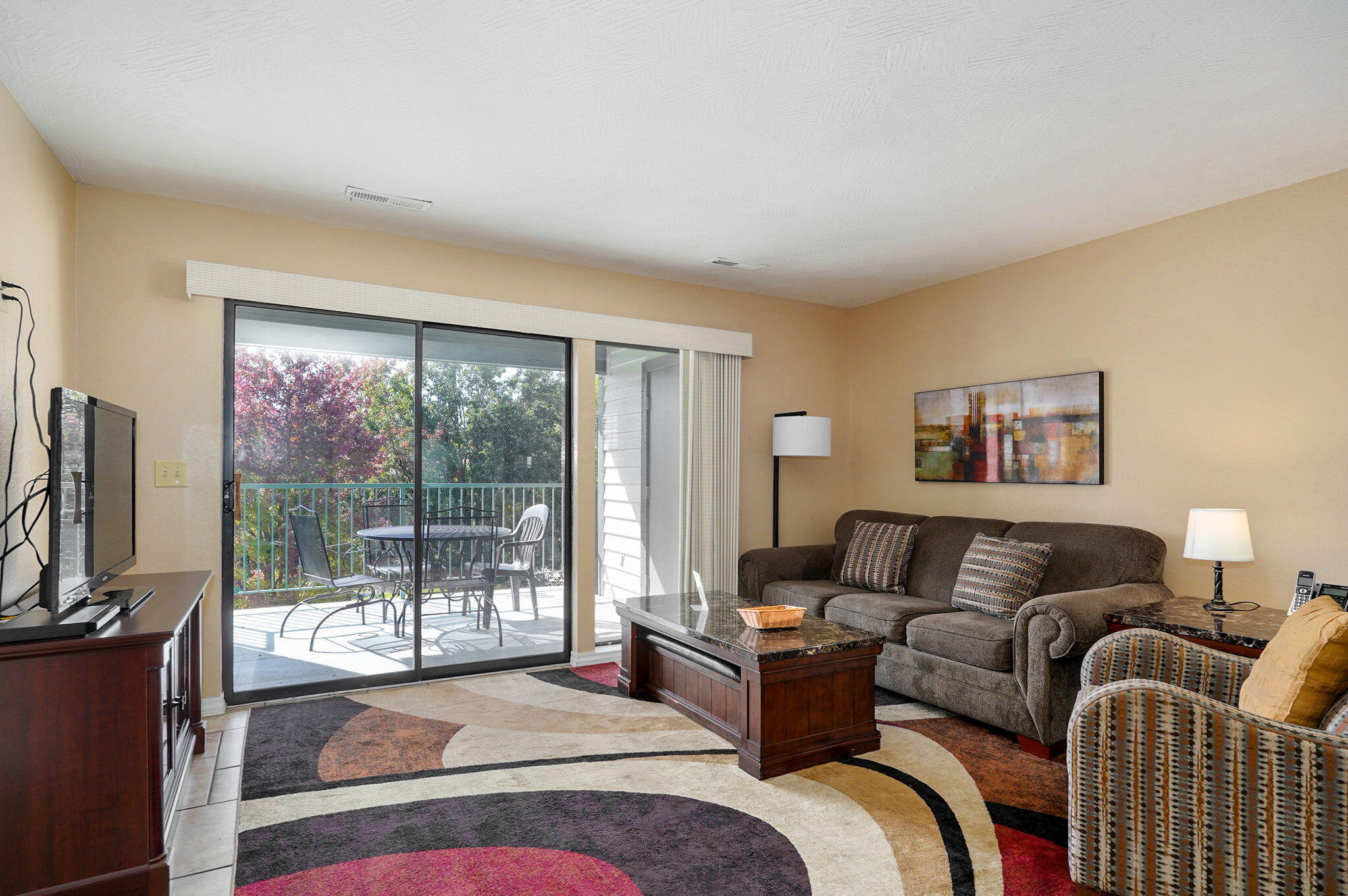 2700 Green Mountain Drive Property Photo 10