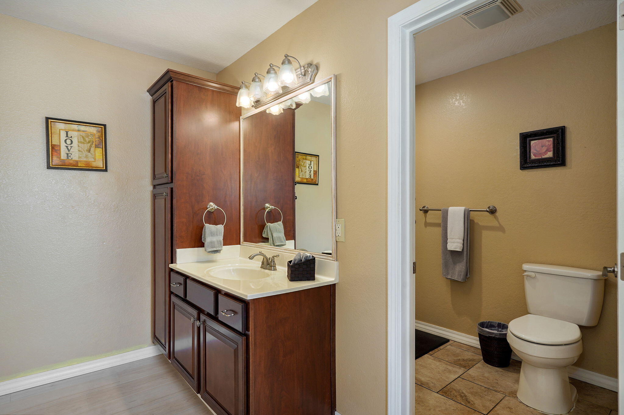 2700 Green Mountain Drive Property Photo 15