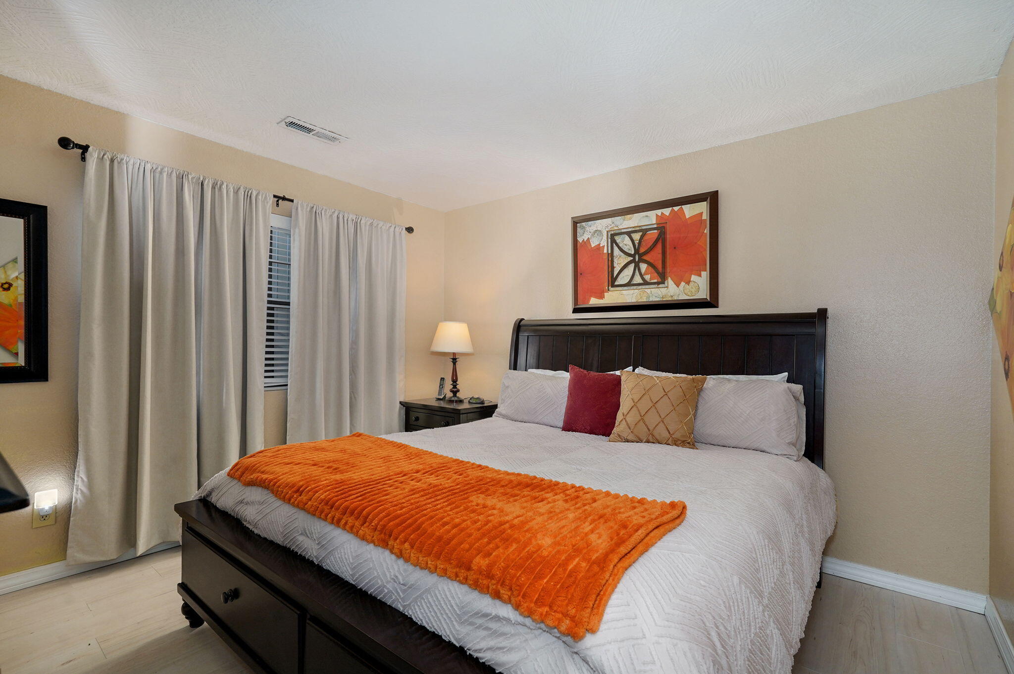 2700 Green Mountain Drive Property Photo 17