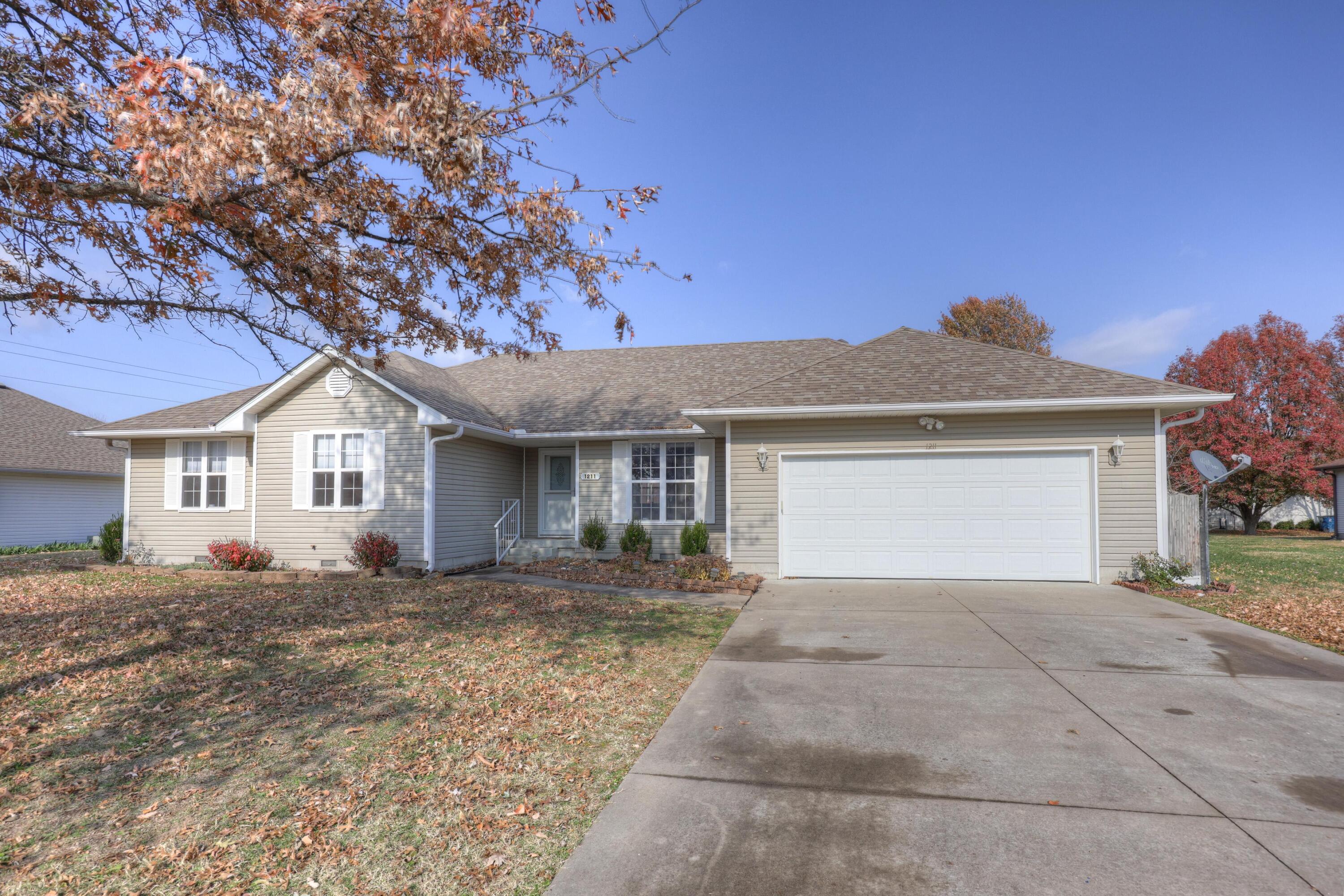 1211 East Airport Drive Property Photo 3