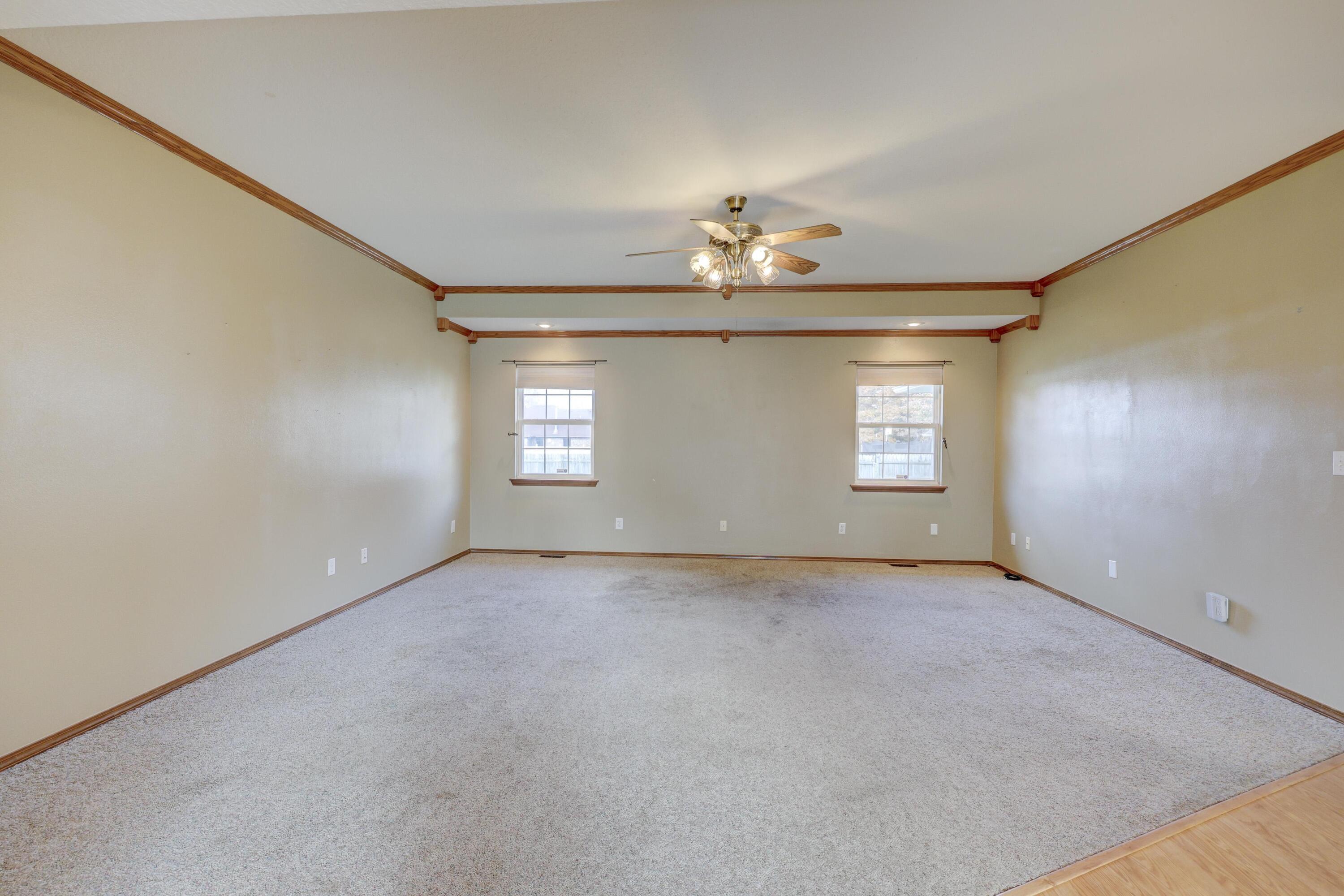 1211 East Airport Drive Property Photo 11