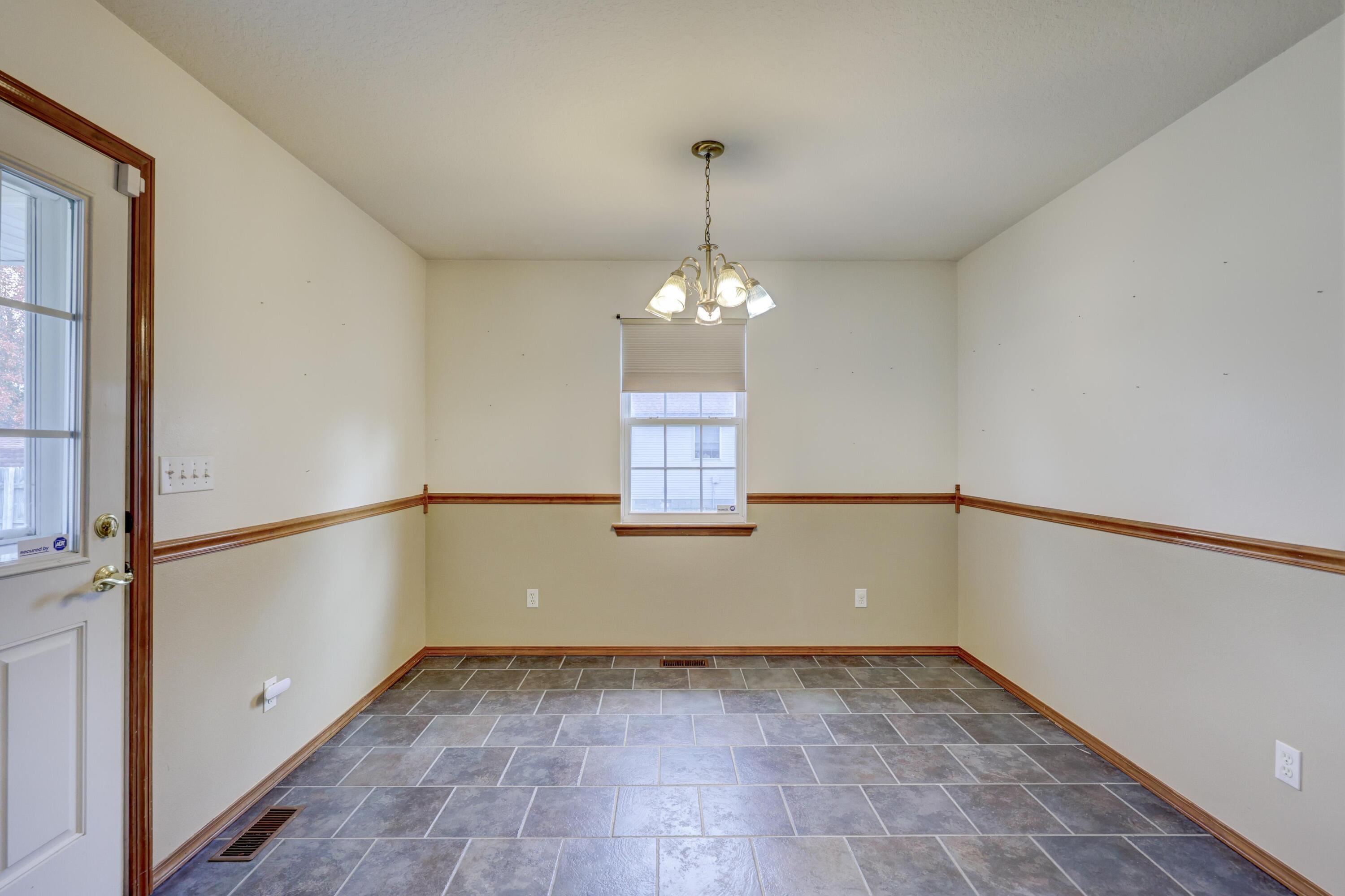 1211 East Airport Drive Property Photo 15