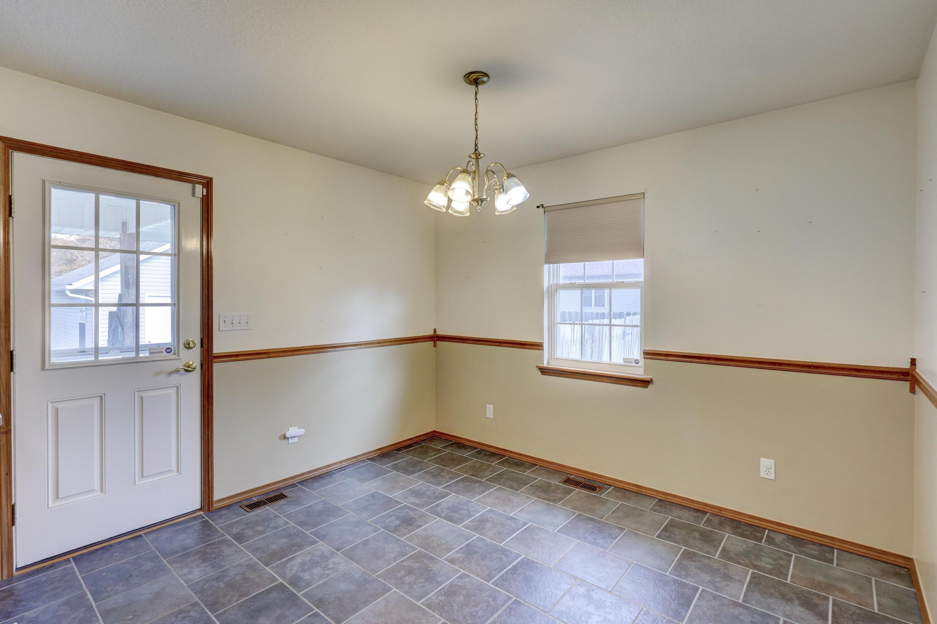 1211 East Airport Drive Property Photo 16